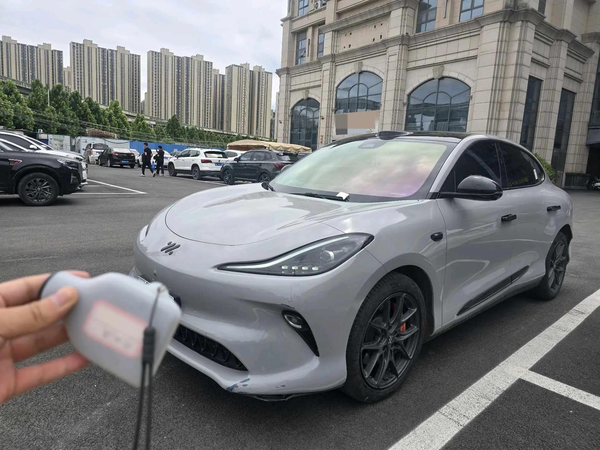 Открыть галерею: IM 2025 IM LS6 Super Performance Lizard Smart Edition Automatic Gear