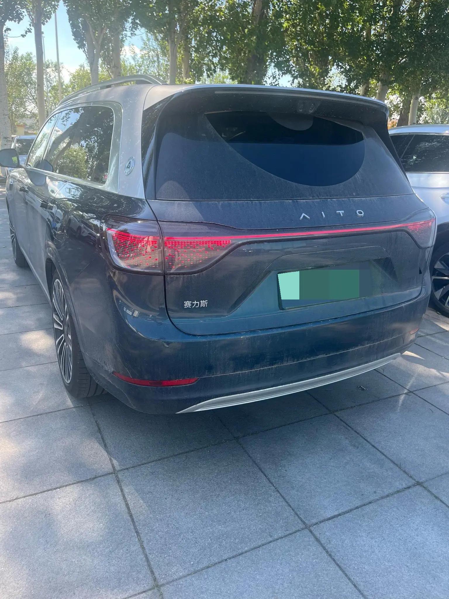 AITO 2025 Model AITO M9 Range-Extended Ultra Version 52kWh 5-Seater Automatic 3