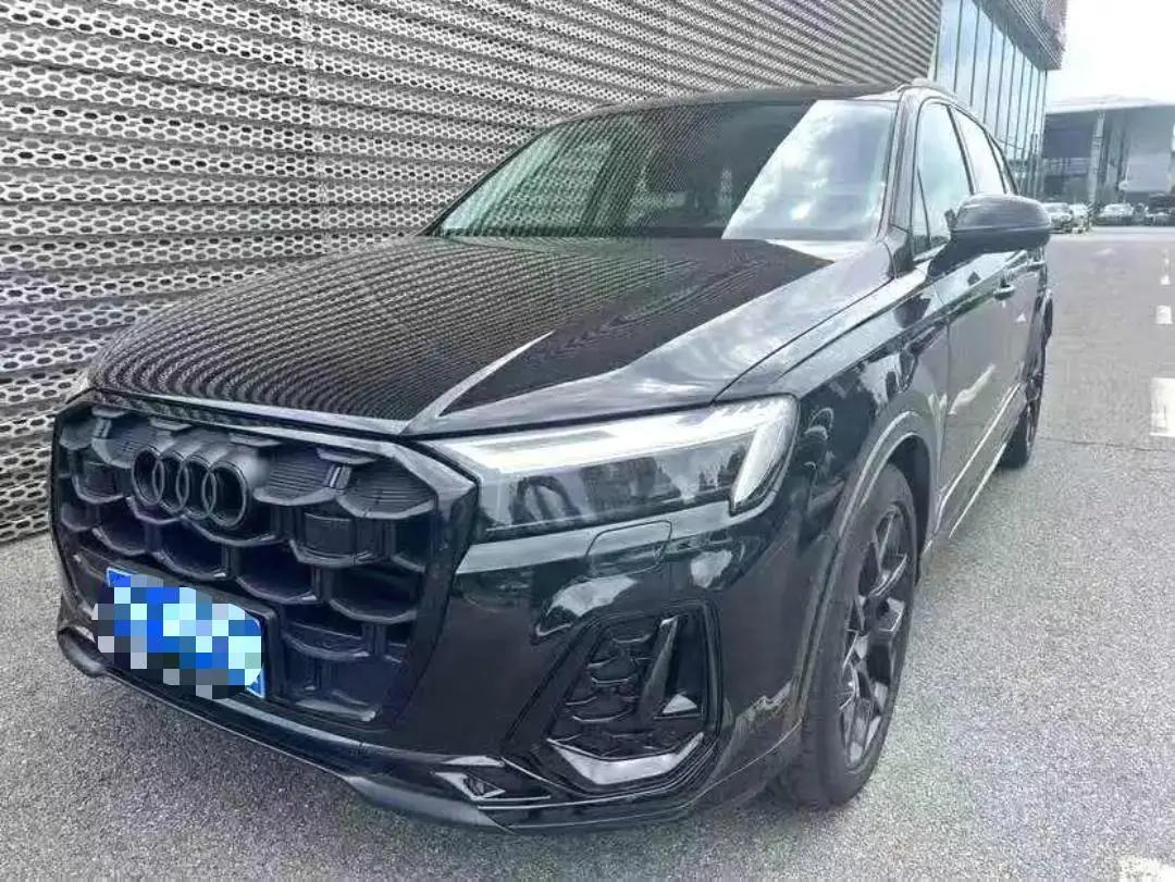 Audi Q7 (Imported) 2025 Q7 2.0TFSI 45TFSI Quattro S line Sports Automatic