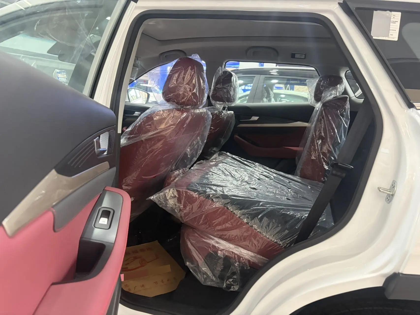 Jetour 2025 X70 1.5T Exceed PRO5 automatic gear 3