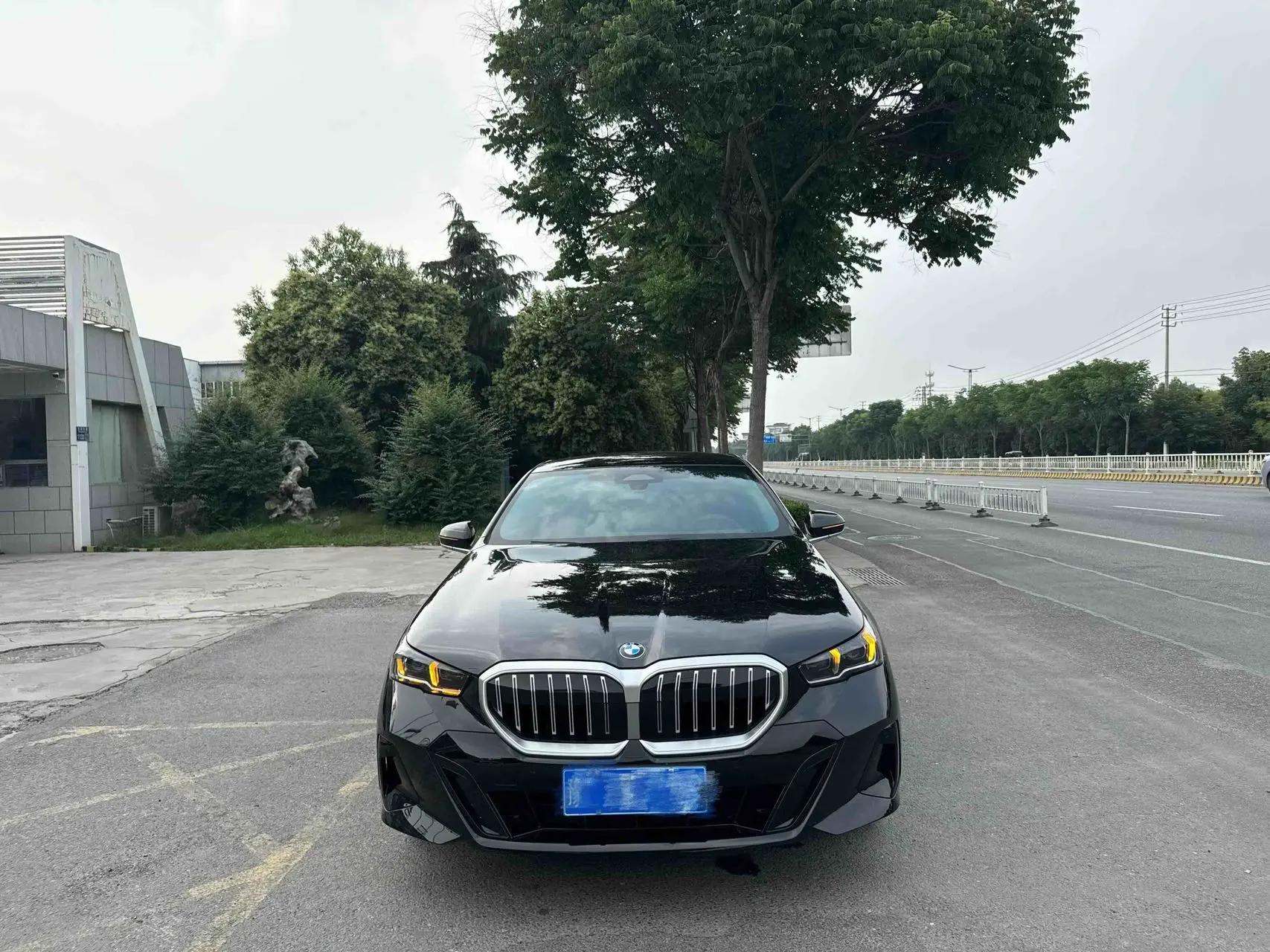 BMW 5 series 2026 525Li 48V 2.0T M sports suit automatic gear 7