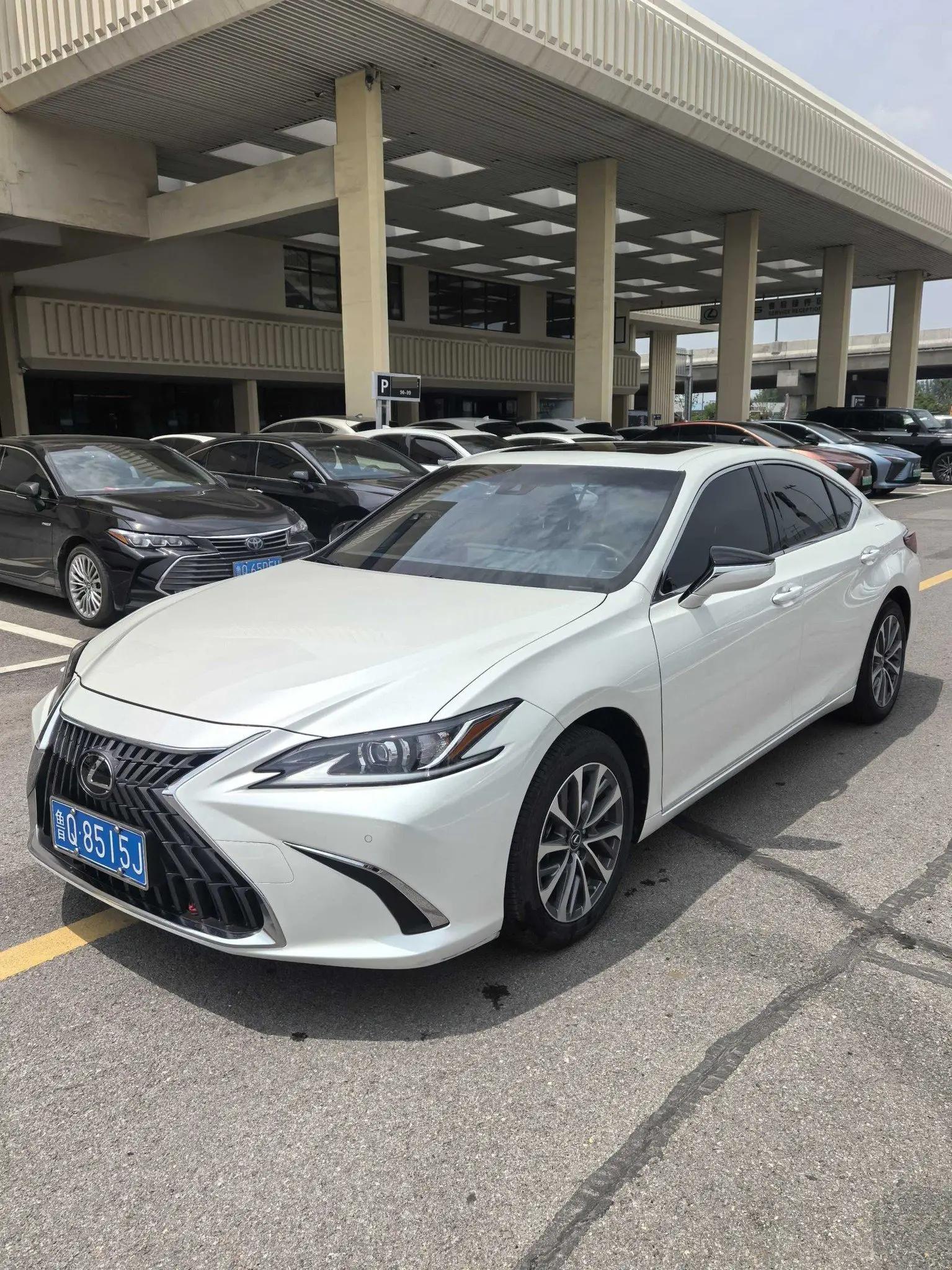 Lexus ES (Imported) 2024 ES200 2.0 Stepless Edition Automatic Gear