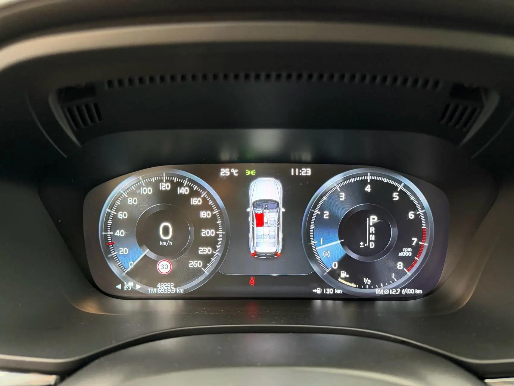 Volvo XC60 2021 T5 4WD Zhiyuan Deluxe Edition 9
