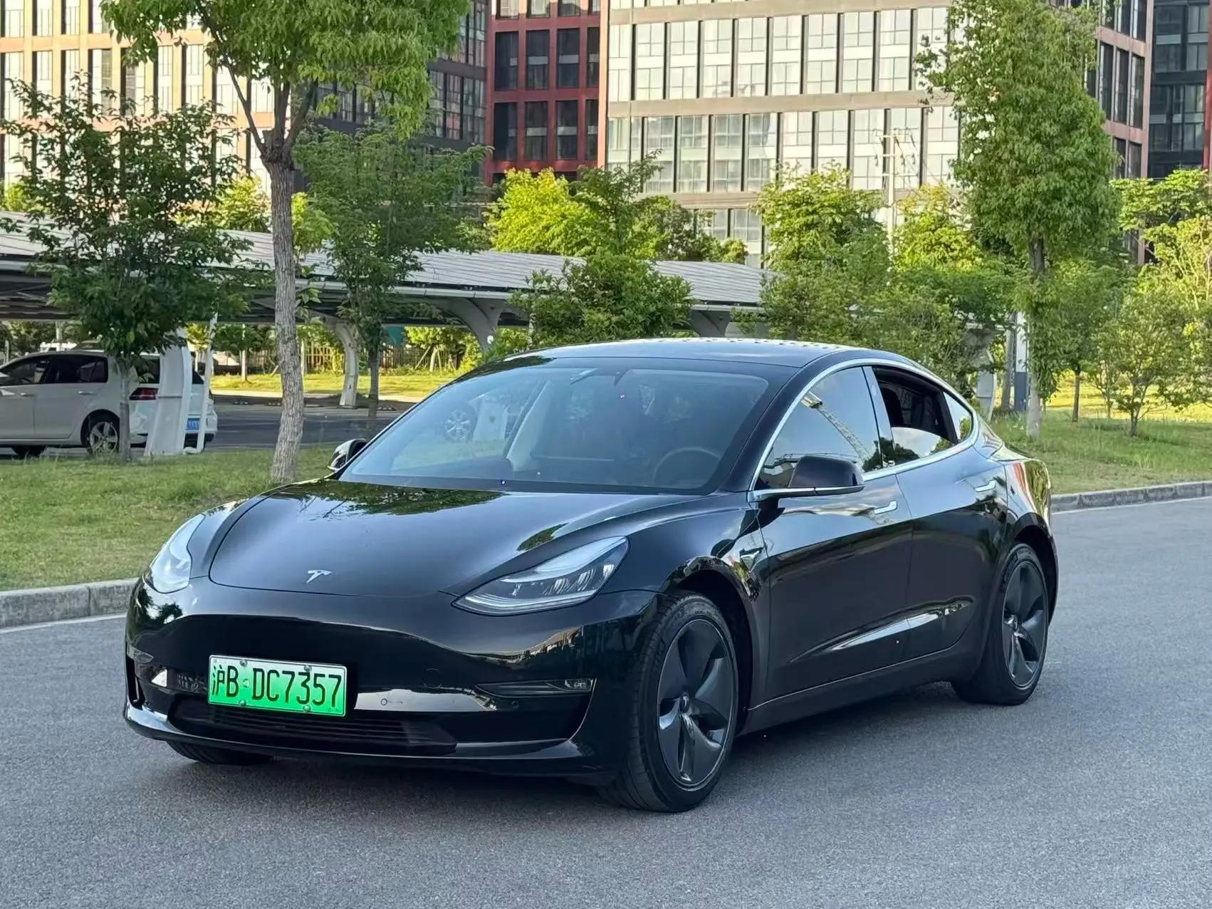 Model 3 2020 model modified long-range rear-wheel drive version