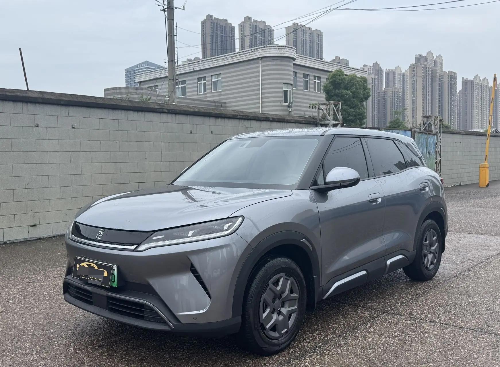 BYD 2025 Yuan UP 301KM Pilot Automatic Gear