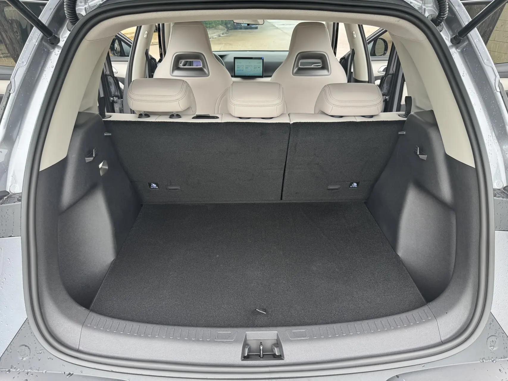 BYD 2025 Yuan UP 301KM Pilot Automatic Gear 13