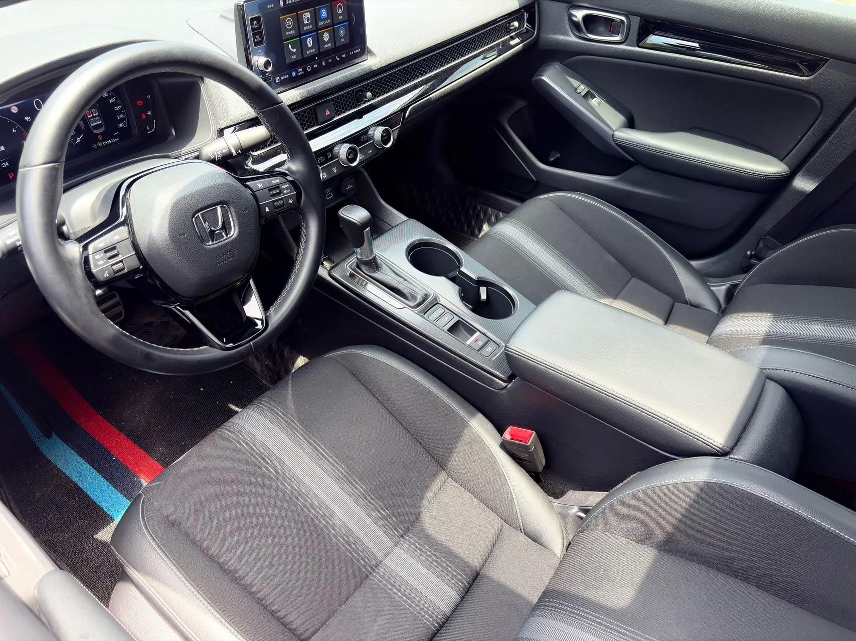 Civic 2022 240TURBO CVT Combustion Edition 3