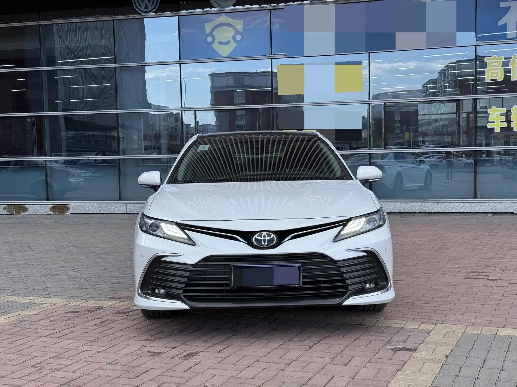 Camry 2021 2.5G Deluxe Edition 2