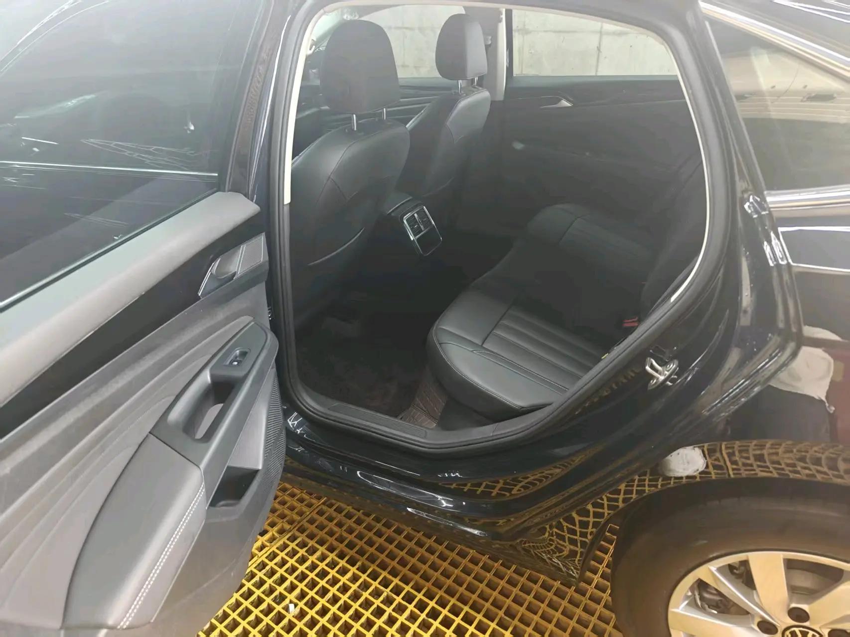 Passat 2022 280TSI Business Edition 4