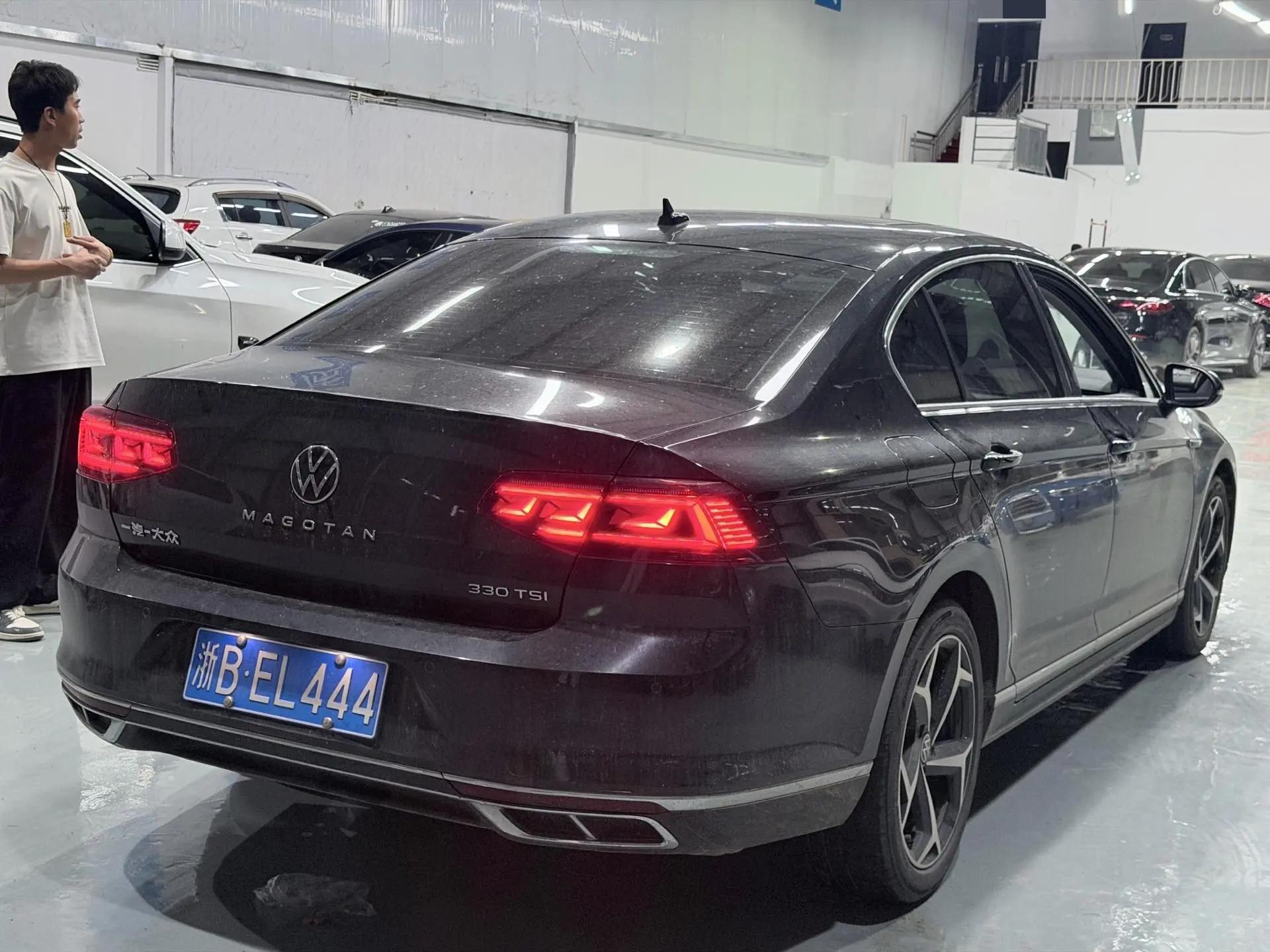 Volkswagen 2024 Magotan 2.0TSI 330TSI 2 Million Units Shared Luxury Automatic 5