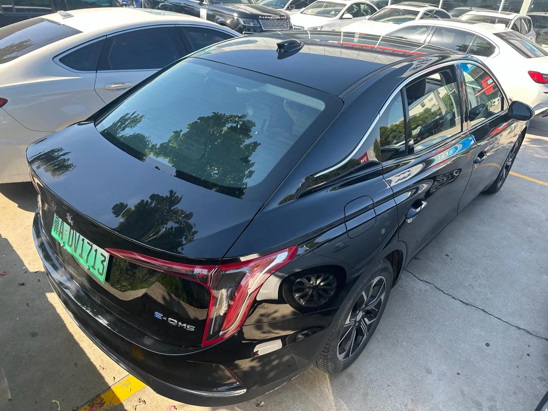 HongQi E-QM5 2023 model change basic travel version 3
