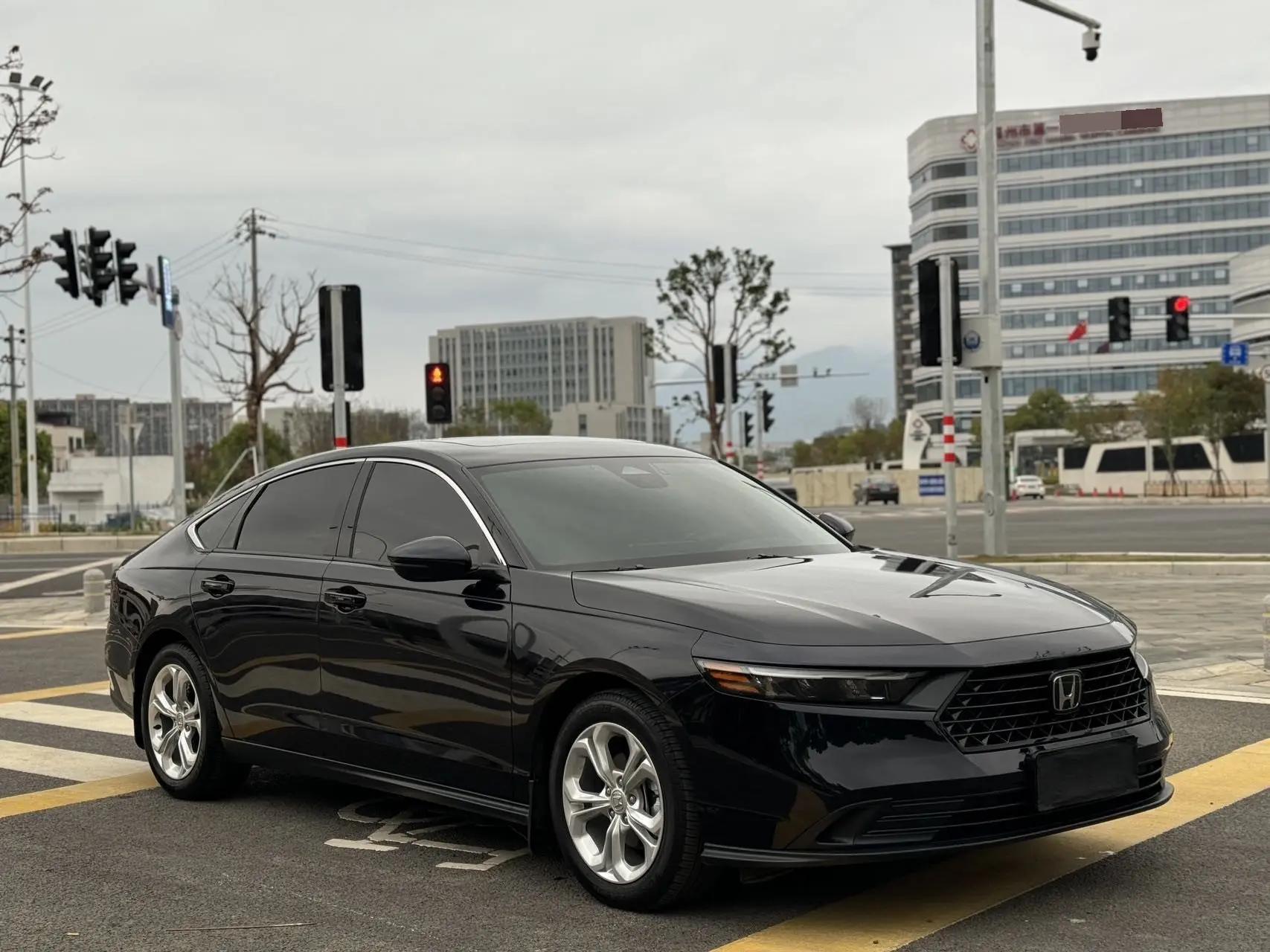 Honda Accord Honda Accord 2024 260TURBO Deluxe Edition Automatic Gear 3