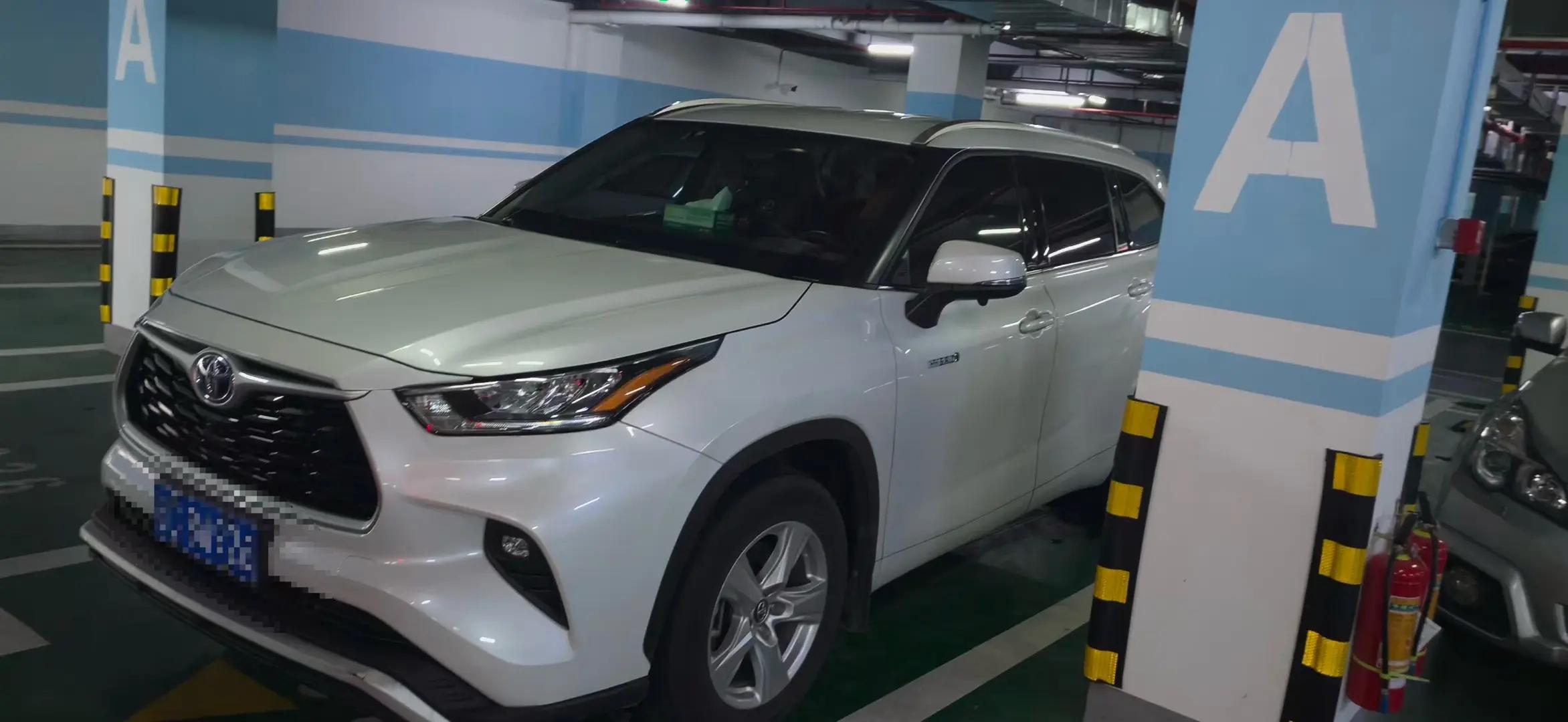 Toyota 2023 Highlander Dual Engine 2.5 Stepless Intelligent Electric Hybrid Four-wheel Drive Elite Edition 7-seat Automatic Transmission 4