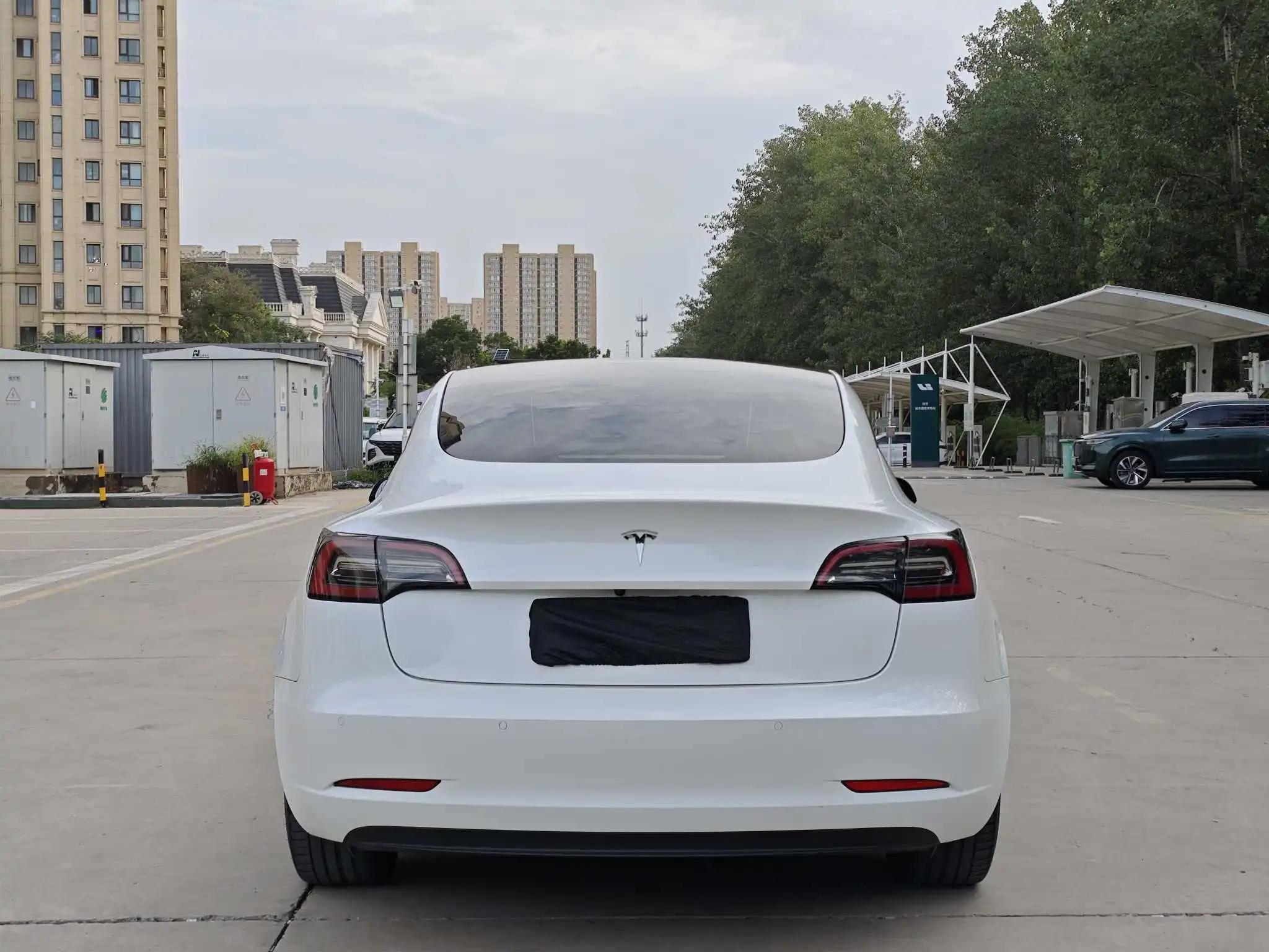 2020 Model 3 Standard Range Rear-Wheel Drive Upgrade Version 5