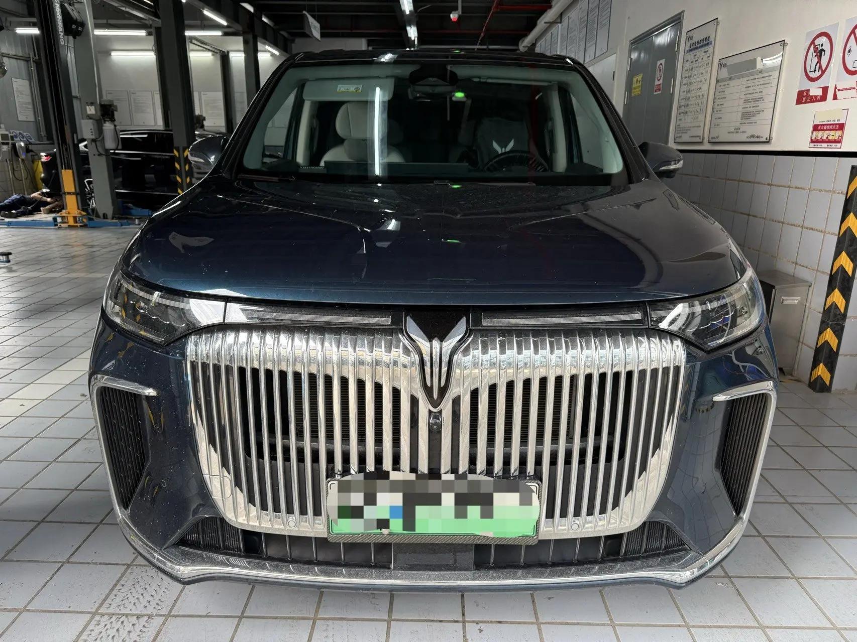 Voyah 2025 Model Dreamer PHEV 1.5T Four-Wheel-Drive Prestige Kunpeng Edition Automatic 2