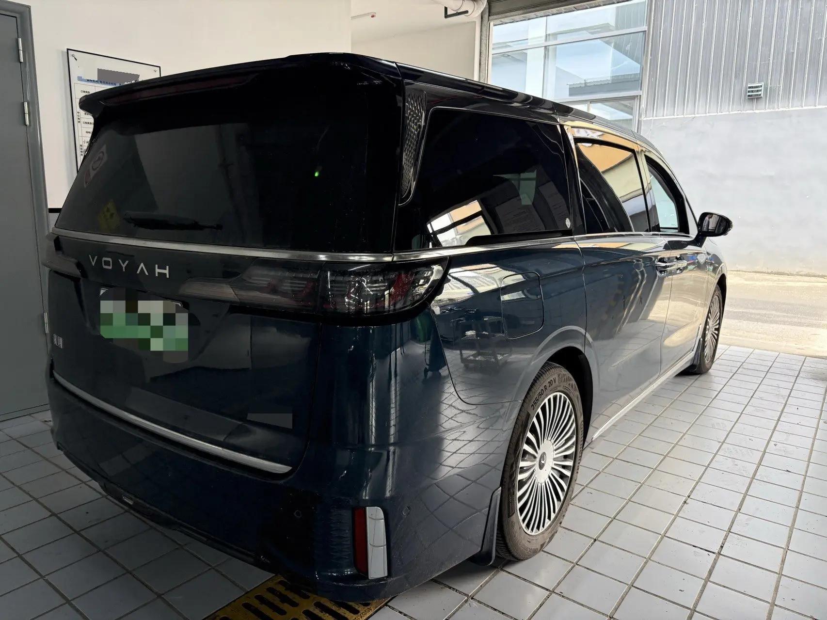 Voyah 2025 Model Dreamer PHEV 1.5T Four-Wheel-Drive Prestige Kunpeng Edition Automatic 4