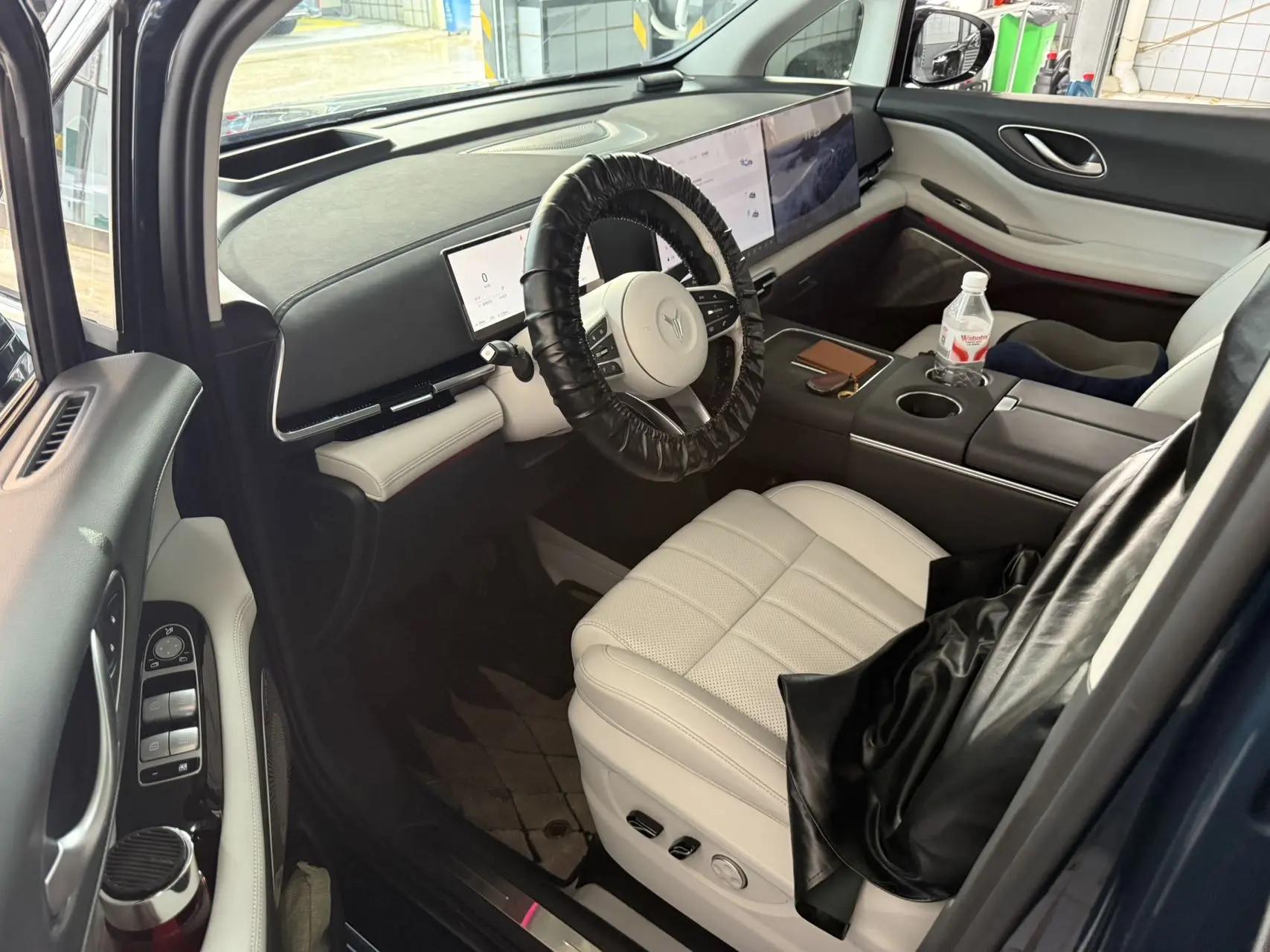 Voyah 2025 Model Dreamer PHEV 1.5T Four-Wheel-Drive Prestige Kunpeng Edition Automatic 5