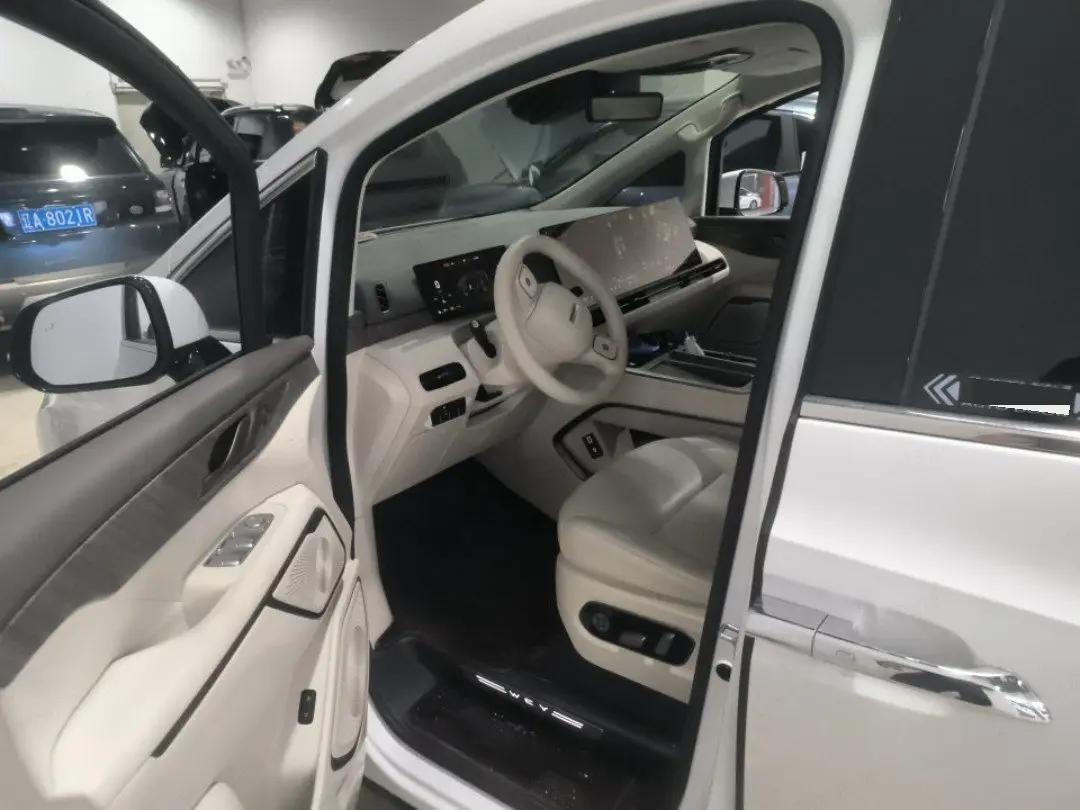 WEY 2025 high mountain 8 Hi4 1.5T four-wheel drive version automatic gear 4
