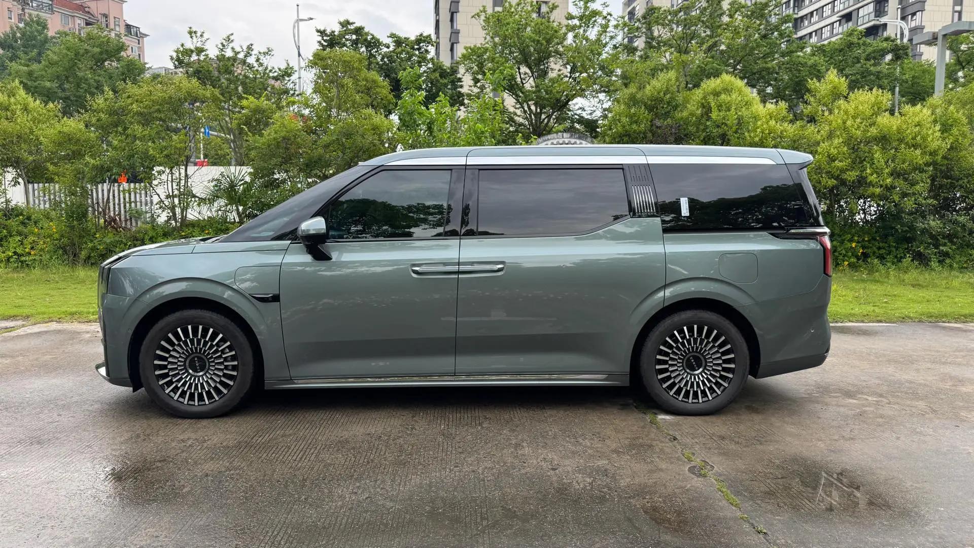 Zeekr 2024 Zeekr 009 Six-Seat Executive Edition All-Wheel Drive 108kWh Automatic 6