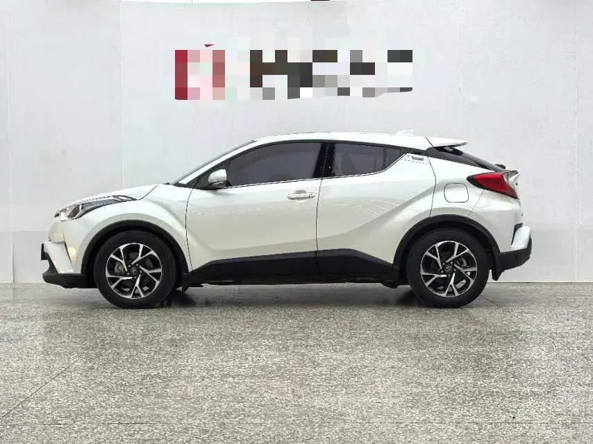 Toyota C- HR 2020 2.0L Leading Edition 5