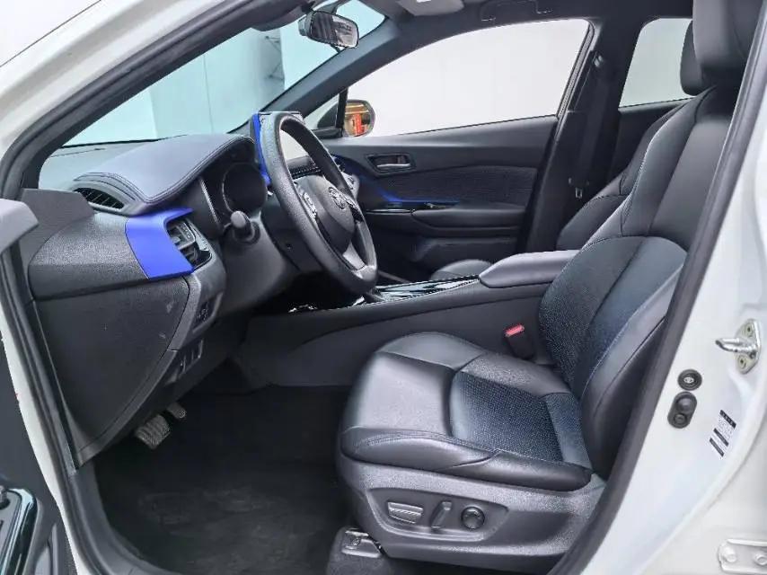 Toyota C- HR 2020 2.0L Leading Edition 6