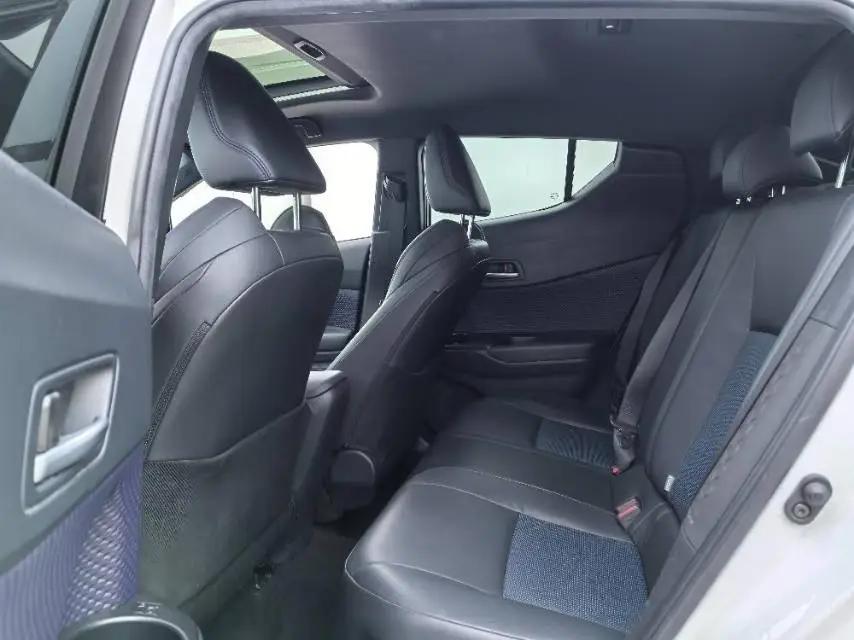 Toyota C- HR 2020 2.0L Leading Edition 9