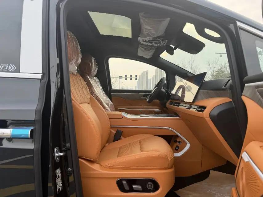 WEY 2025 high mountain 9 Hi4 1.5T four-wheel drive version automatic gear 4