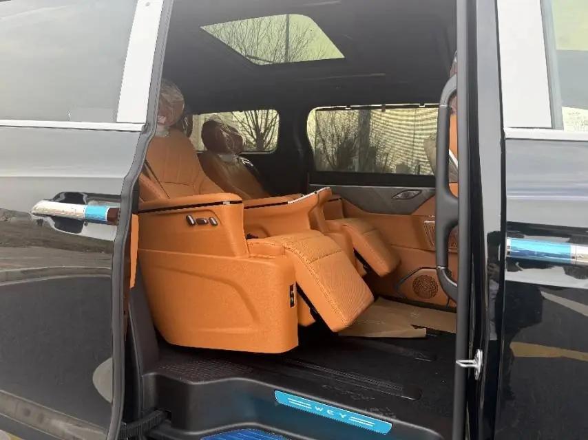 WEY 2025 high mountain 9 Hi4 1.5T four-wheel drive version automatic gear 5
