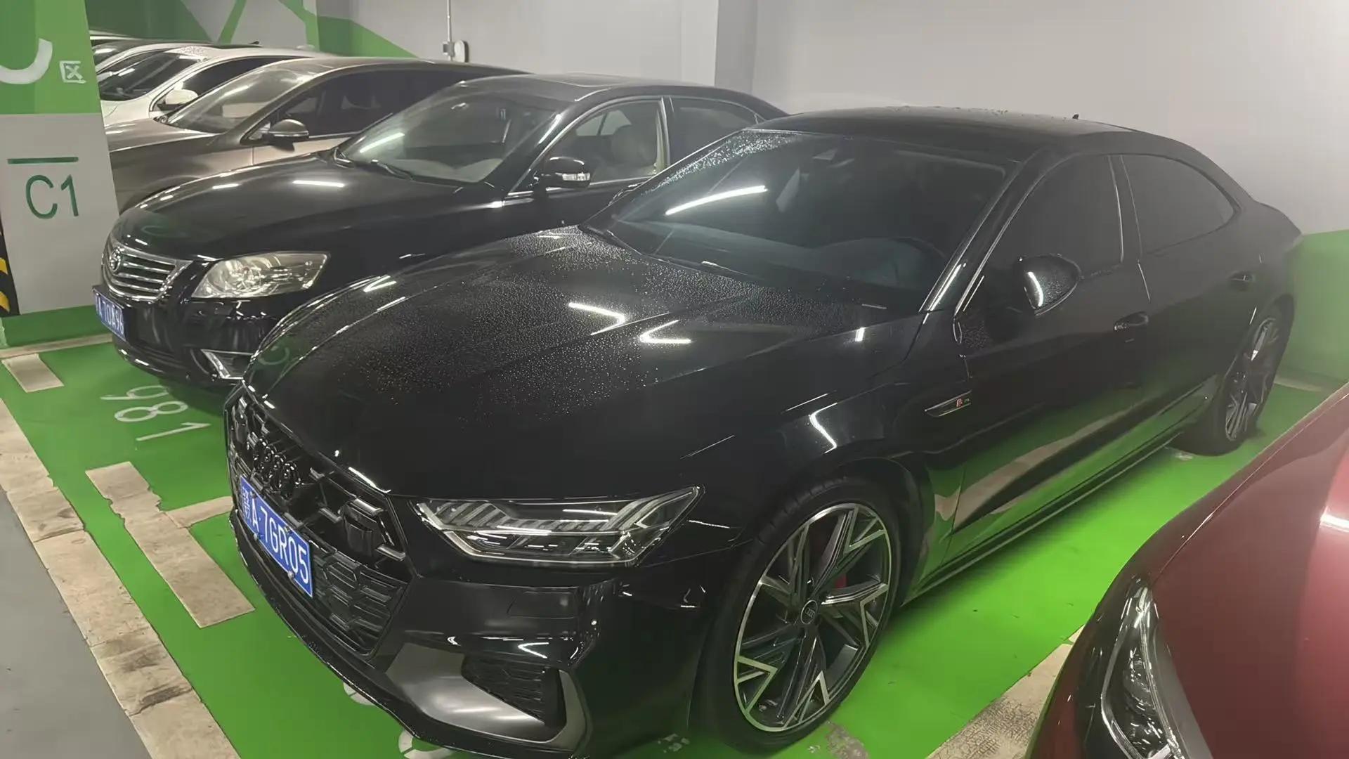 打开图片灯箱:Audi 2024 A7L 2.0TFSI 45TFSI S-line Dream-Building Edition Flow Crystal Package Automatic