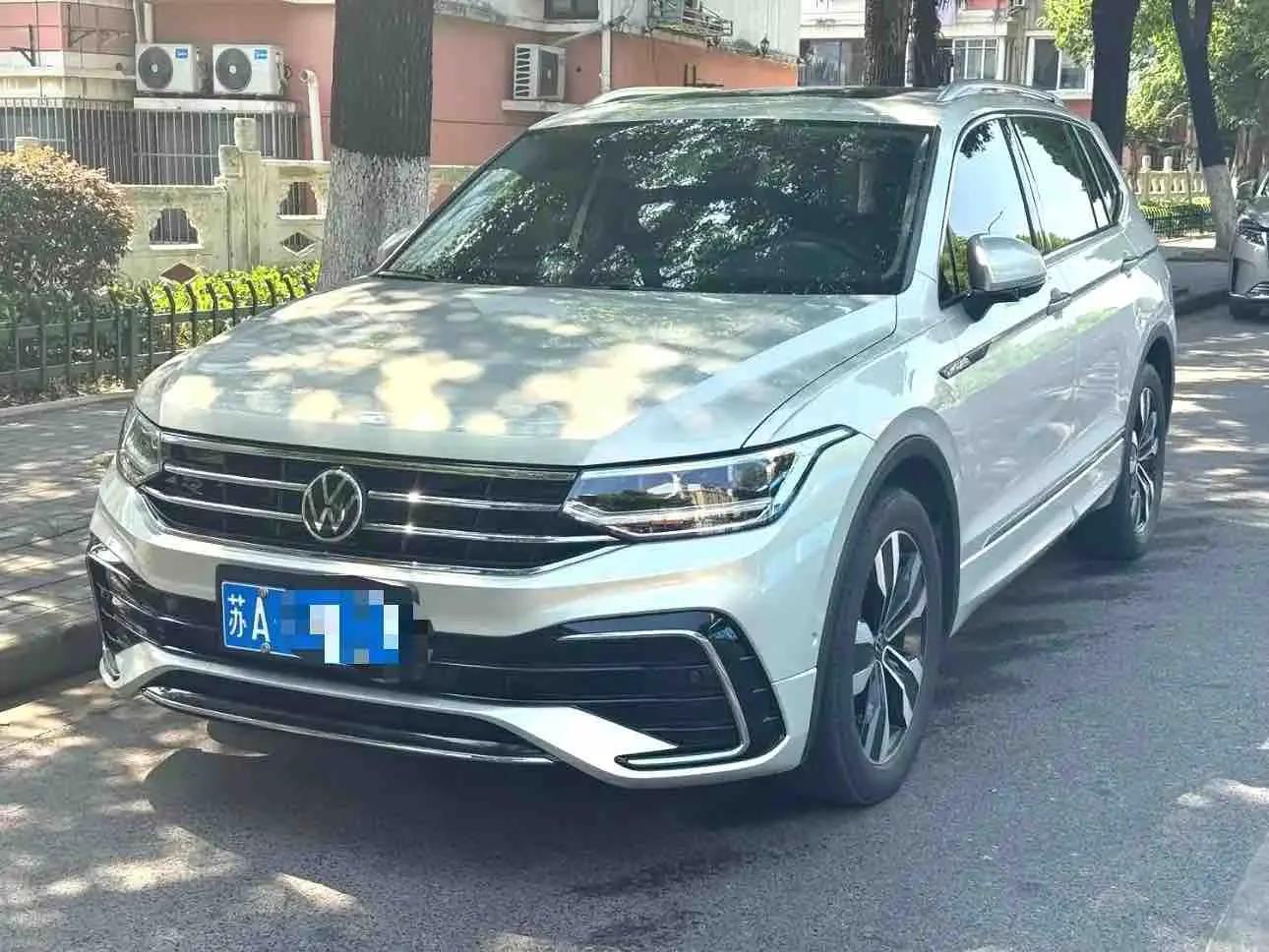 Tiguan L 2023 330TSI Automatic Two-Drive R-Line Enjoy Edition