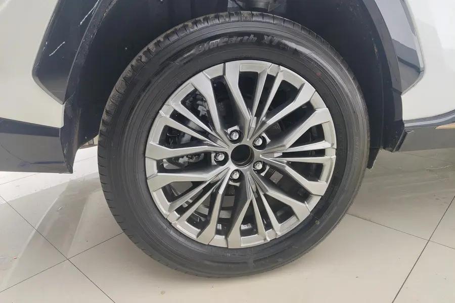 Toyota 2024 Willanda 2.0 Stepless Two-Drive Luxury PLUS Edition Automatic Gear 3