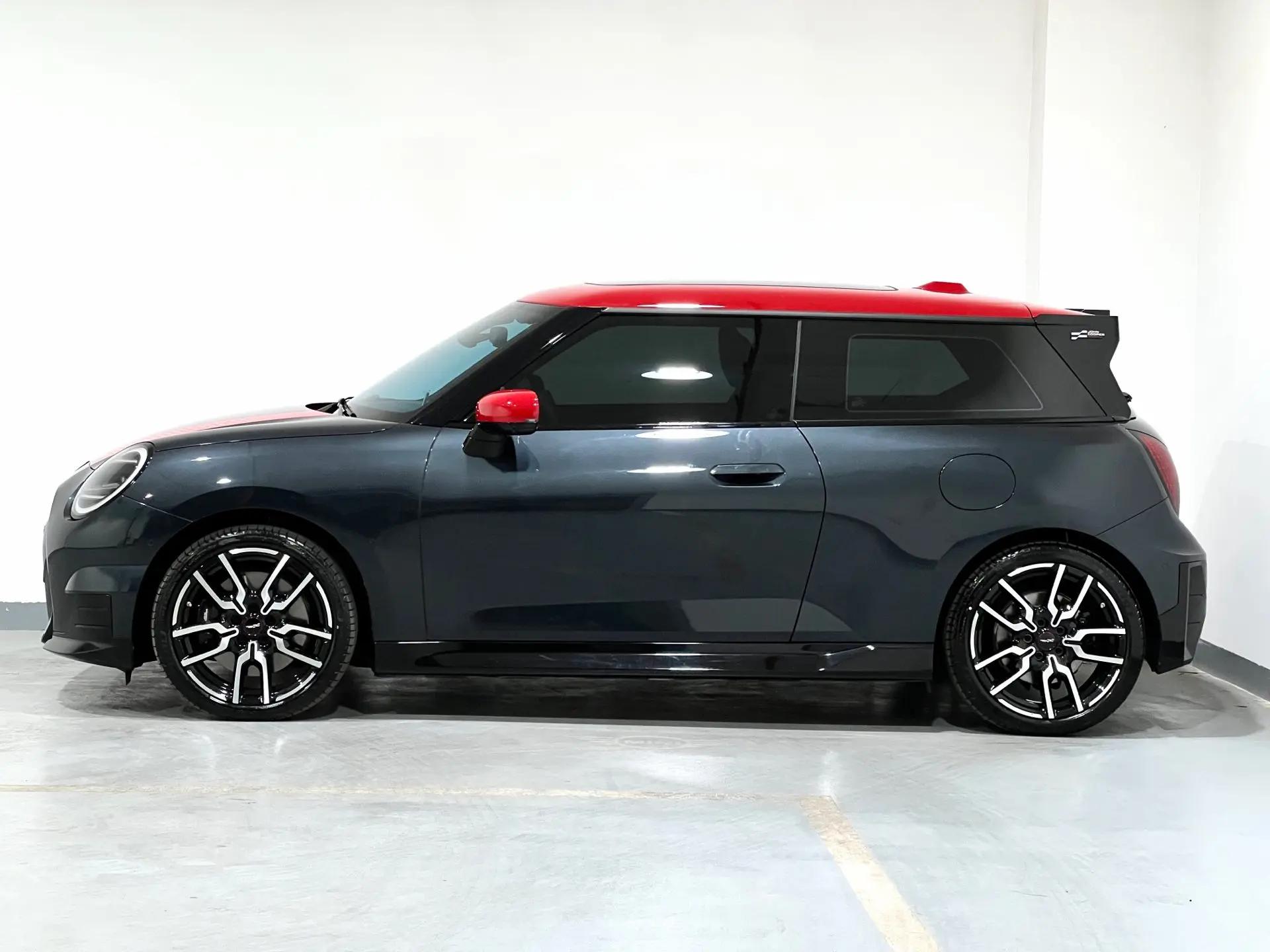 MINI New Energy 2024 COOPER SE Racer 3