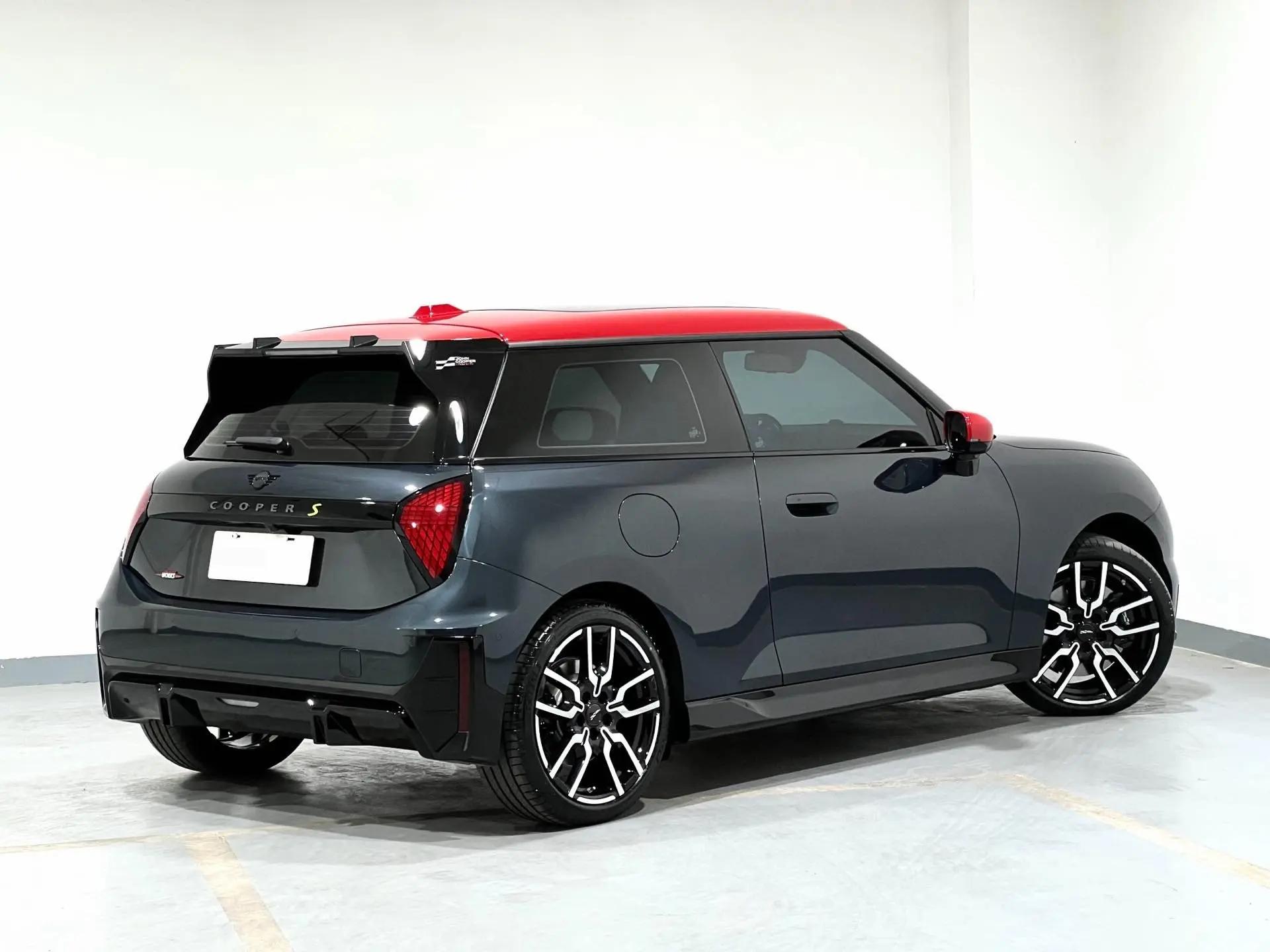 MINI New Energy 2024 COOPER SE Racer 6