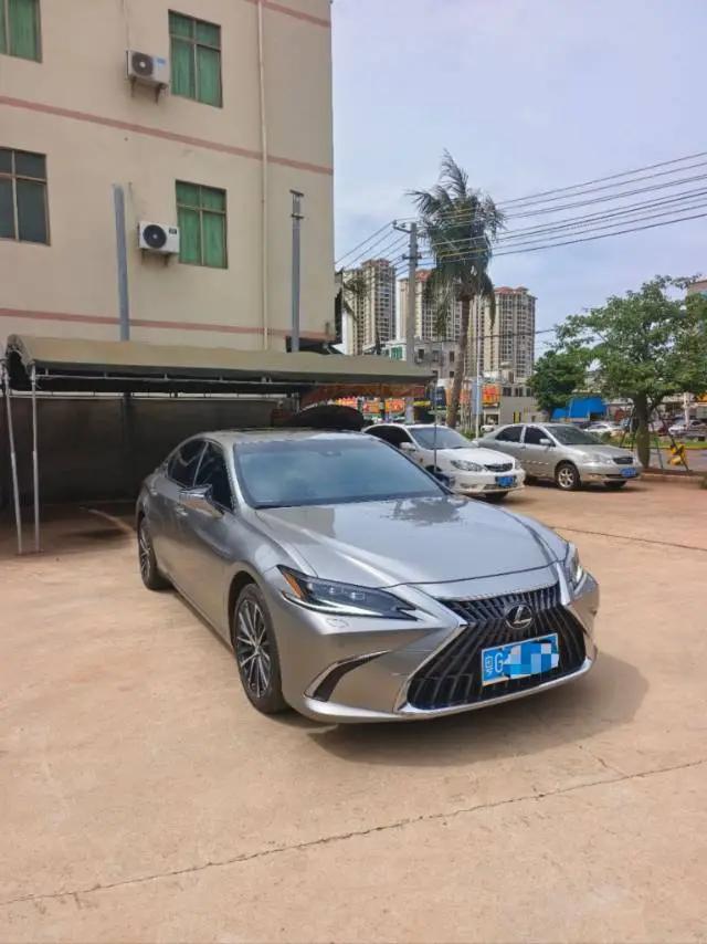 Lexus ES 2022 300h Premium Edition 2