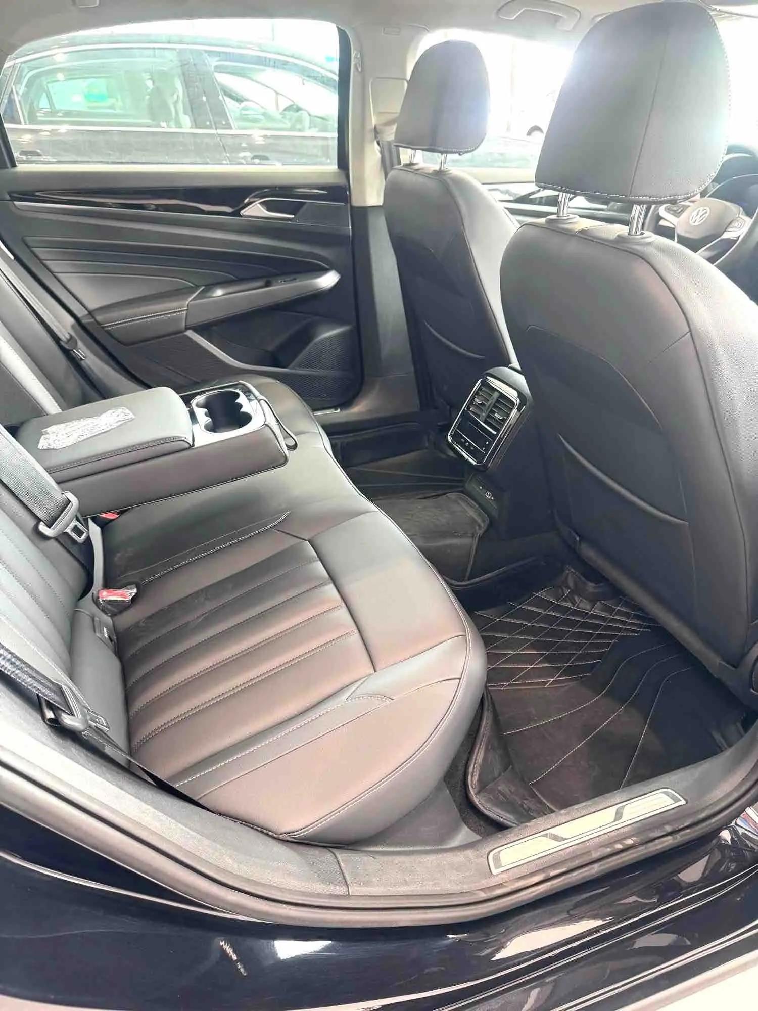 Volkswagen 2025 Passat PHEV 1.4T 430 Business Edition Automatic Gear 5