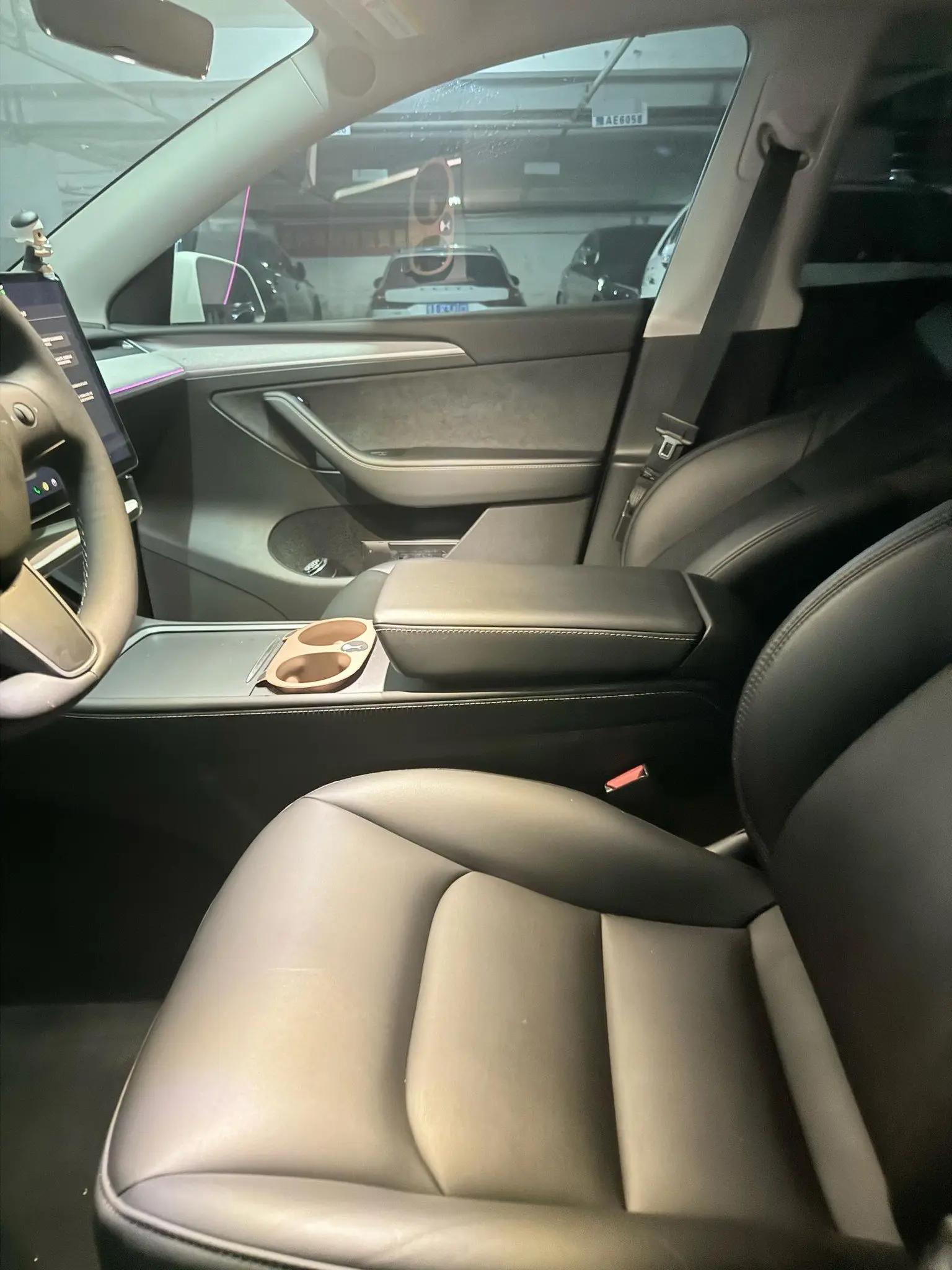 2024 Model Y Rear-Wheel Drive Edition 3