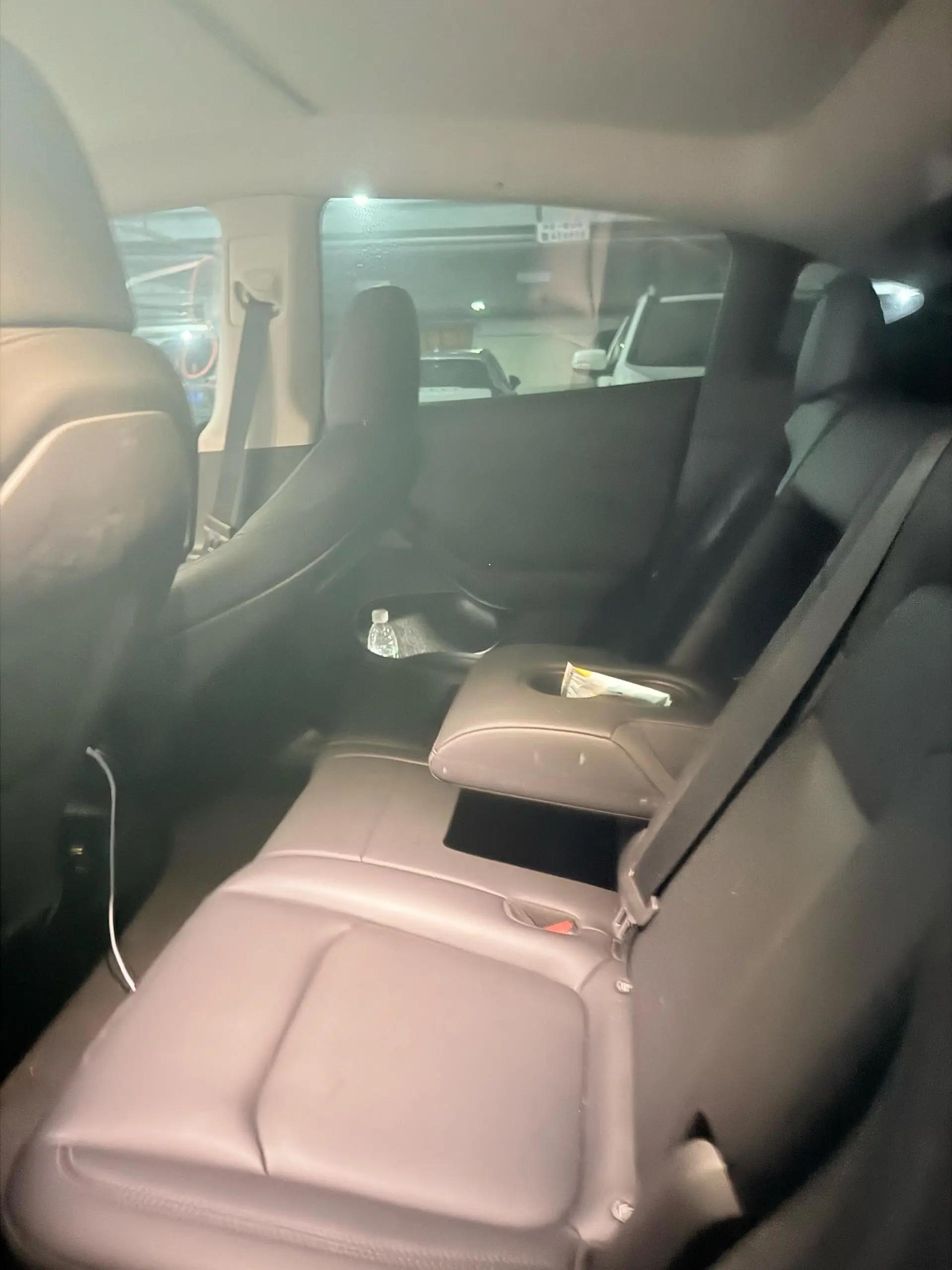 2024 Model Y Rear-Wheel Drive Edition 4