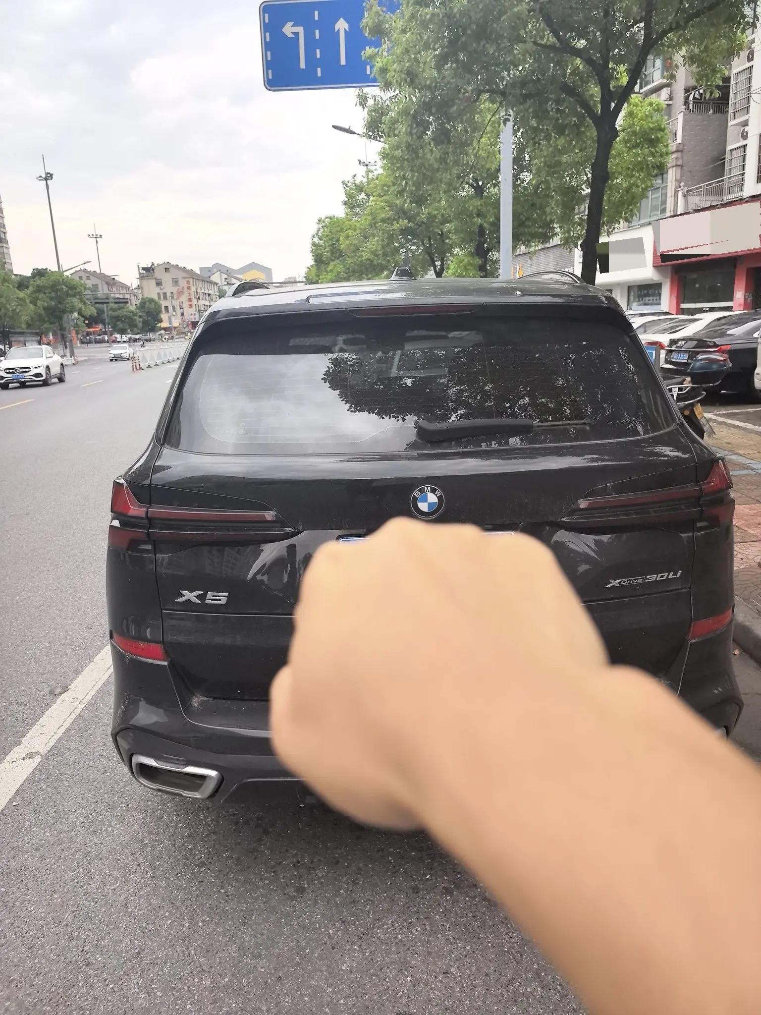 BMW 2023 X5 xDrive30Li 48V 2.0T Luxury Model M Sport Night Edition Automatic 6