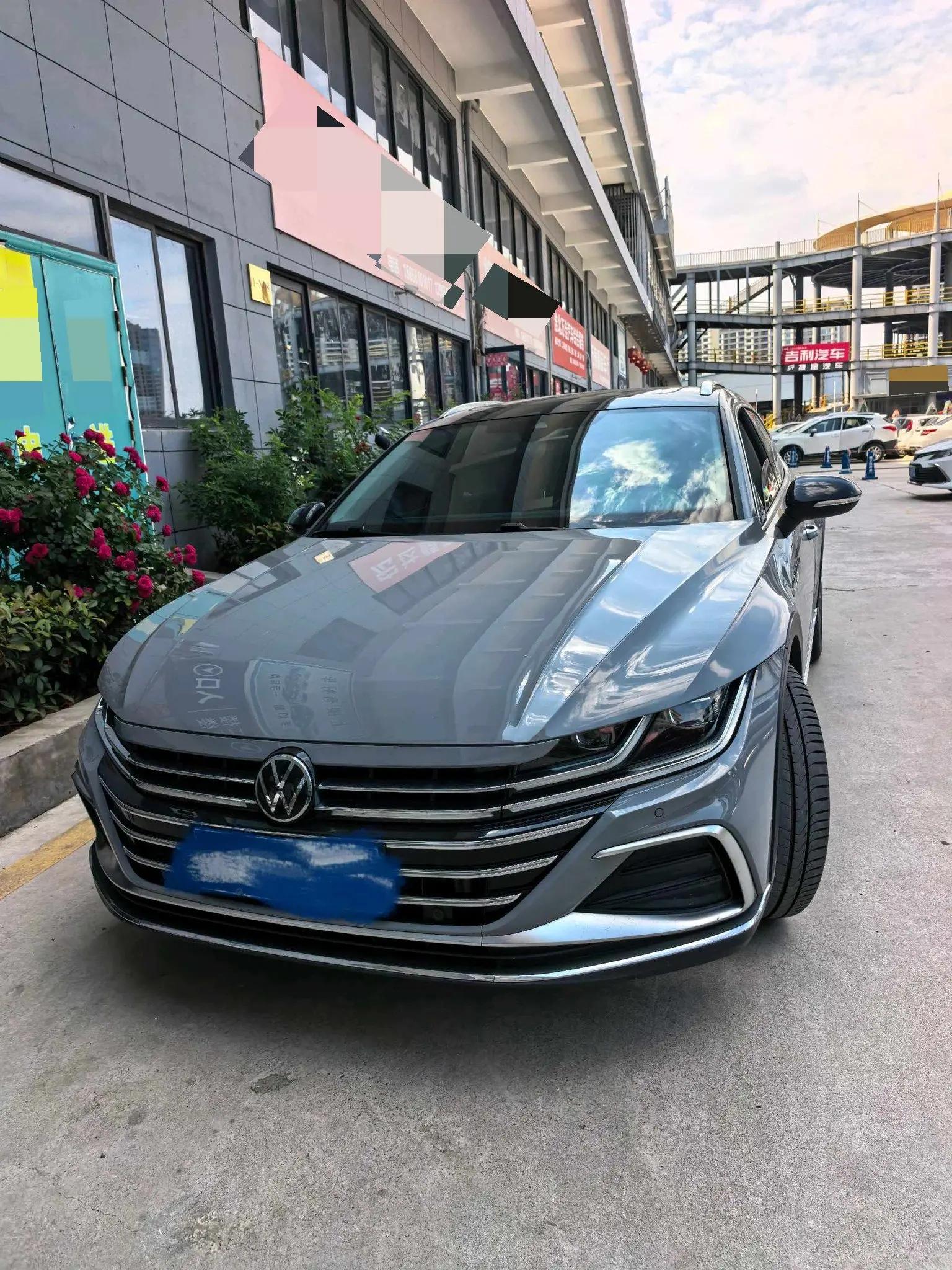 Открыть галерею: Volkswagen 2024 CC Shooting Brake 2.0TSI 380TSI Hunter Edition Automatic