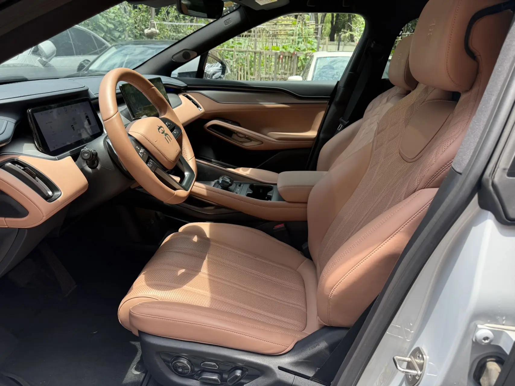 BYD 2025 Song L EV Smart Driving Edition 662km Laser Radar Excellent Automatic Gear 4
