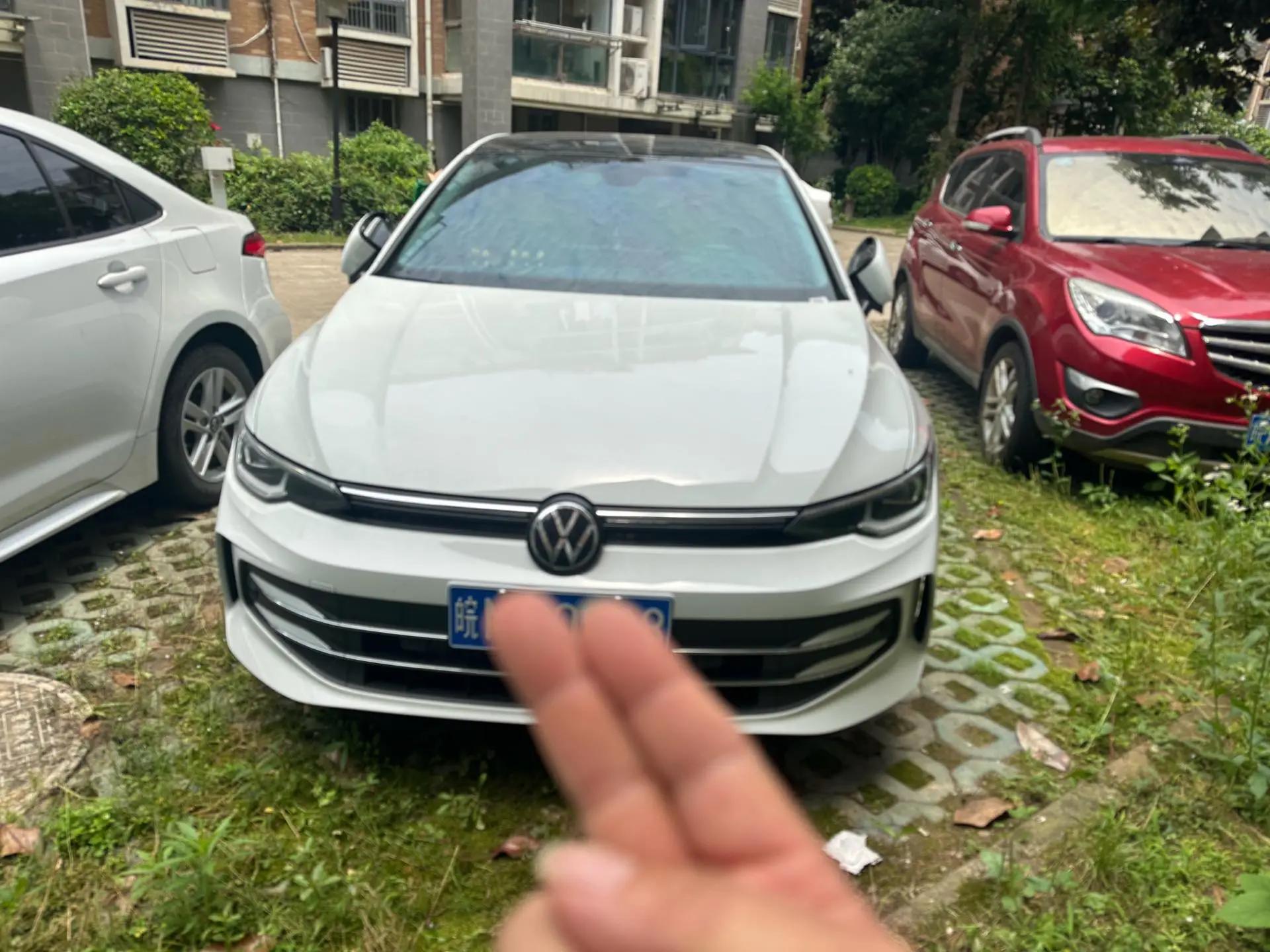 Volkswagen 2025 Golf 8 PRO 1.5TSI 300TSI Automatic 2