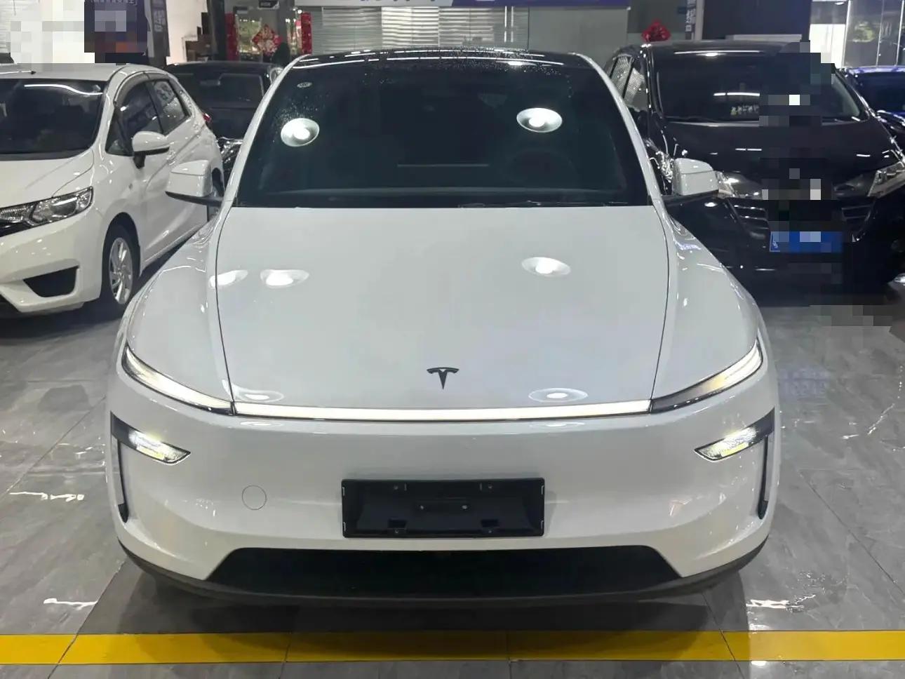 Tesla 2026 Model Y long endurance all-wheel drive version automatic transmission 2