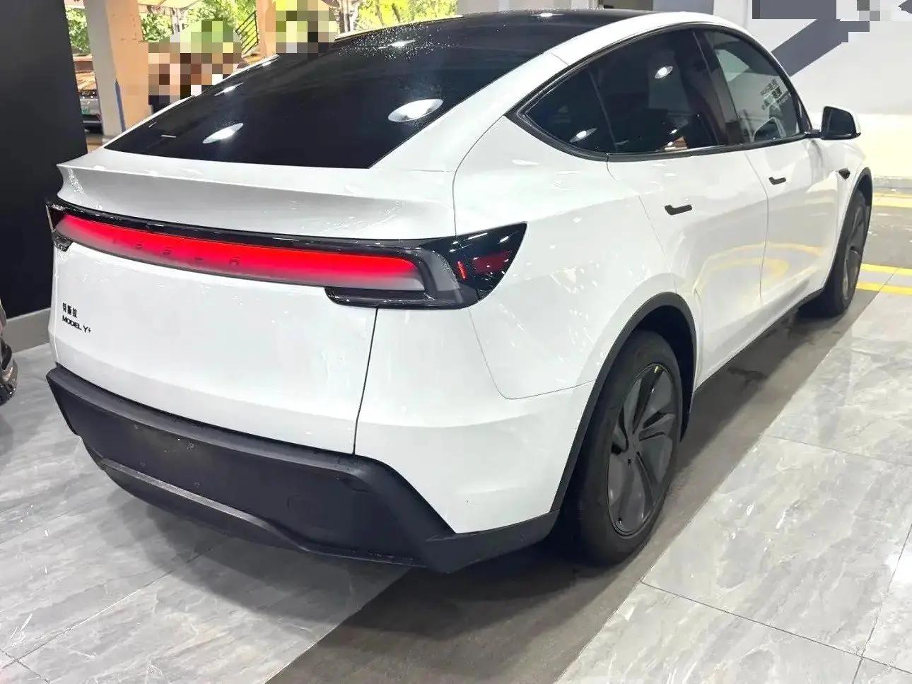Tesla 2026 Model Y long endurance all-wheel drive version automatic transmission 4