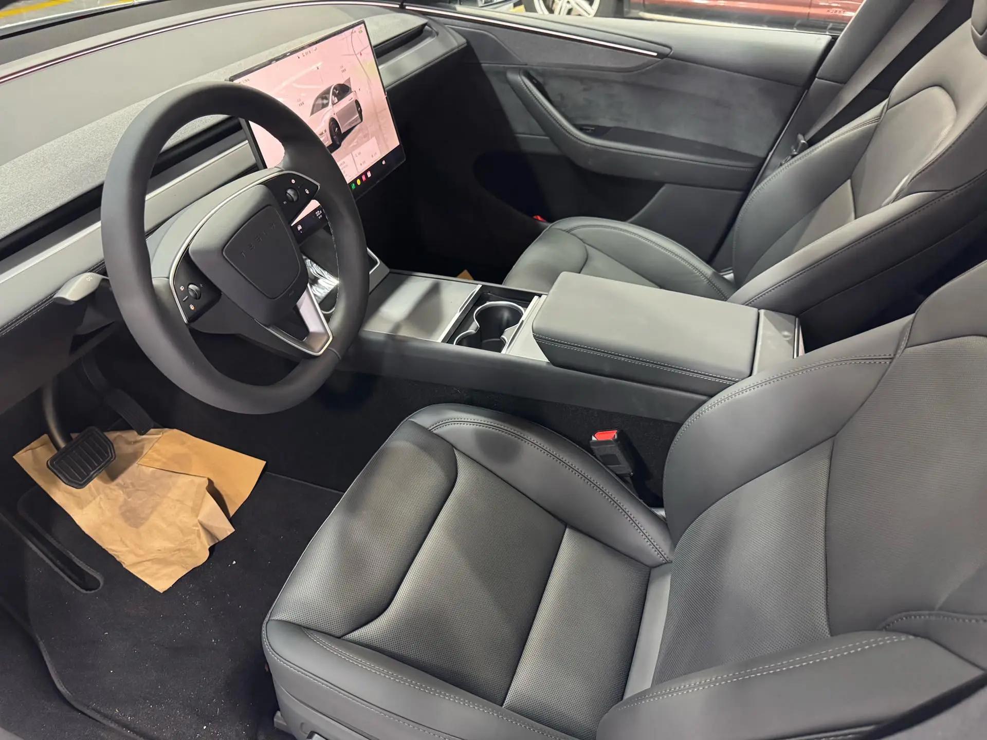 Tesla 2026 Model Y long endurance all-wheel drive version automatic transmission 6