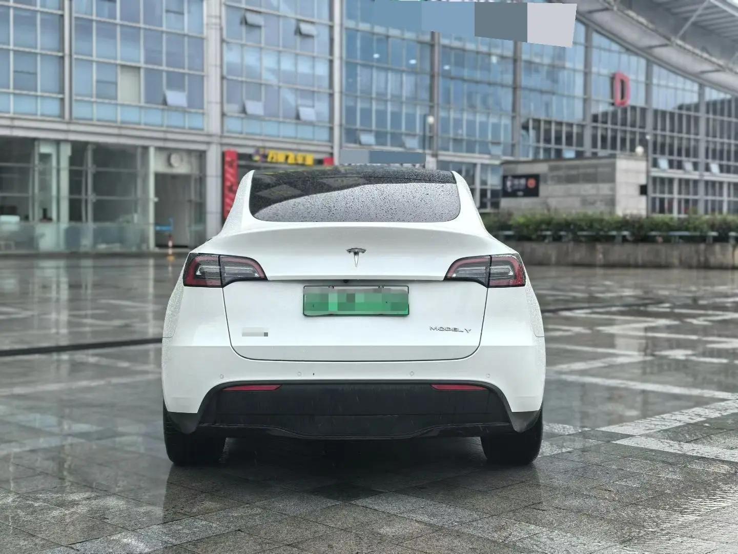 Model Y 2021 Long Range All-Wheel Drive Edition 6