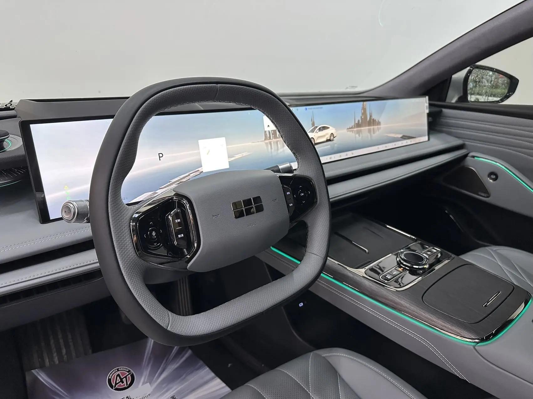Geely Galaxy 2025 Model E8 700km Long-Range Intelligent Driving Version Automatic 3