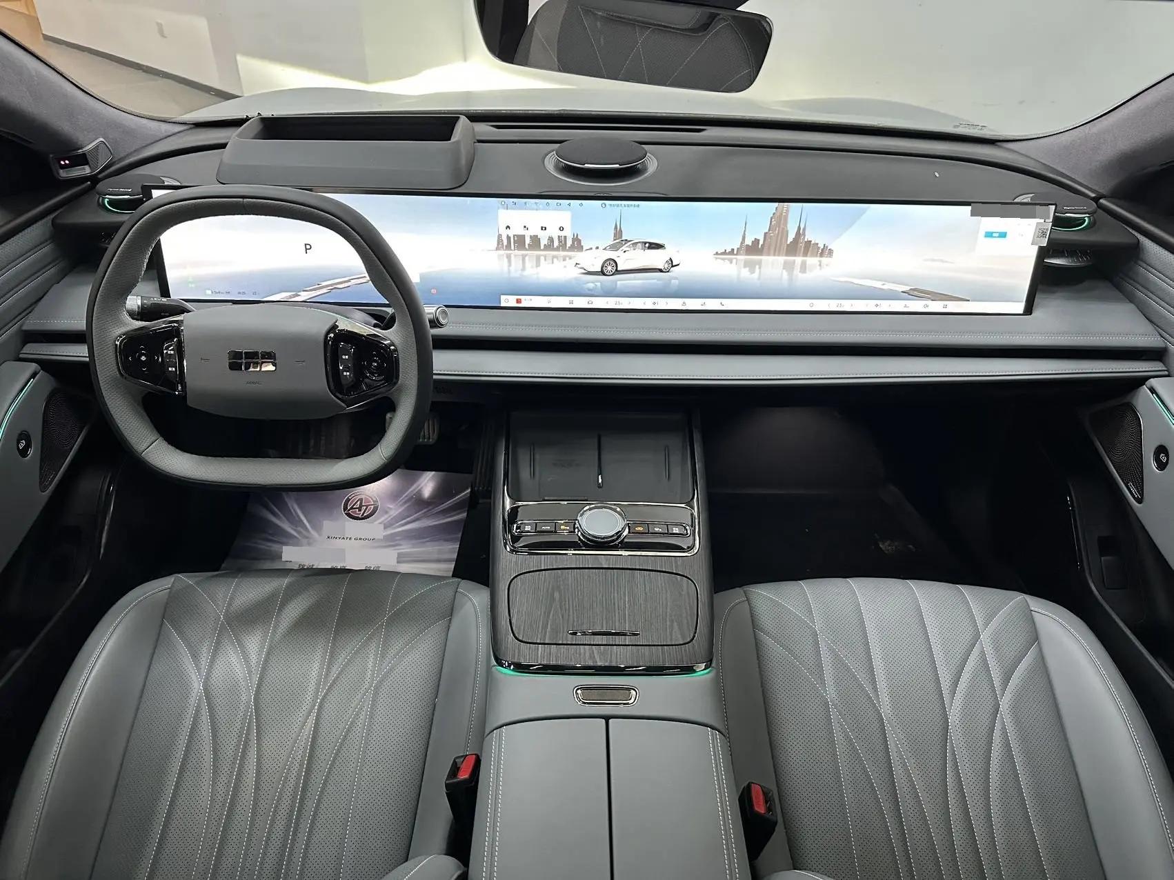 Geely Galaxy 2025 Model E8 700km Long-Range Intelligent Driving Version Automatic 5