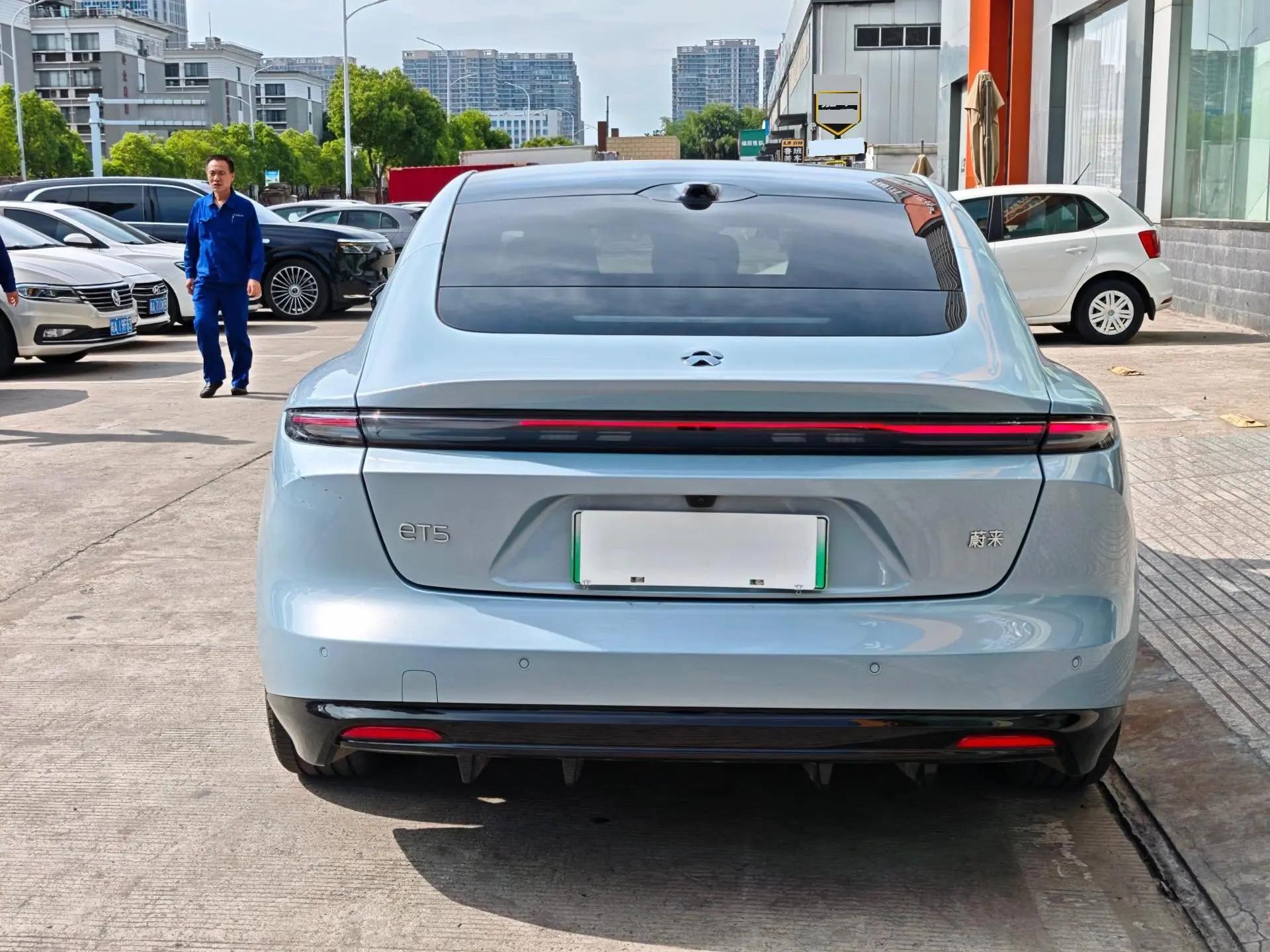NIO 2025 ET5 75kWh automatic gear 5