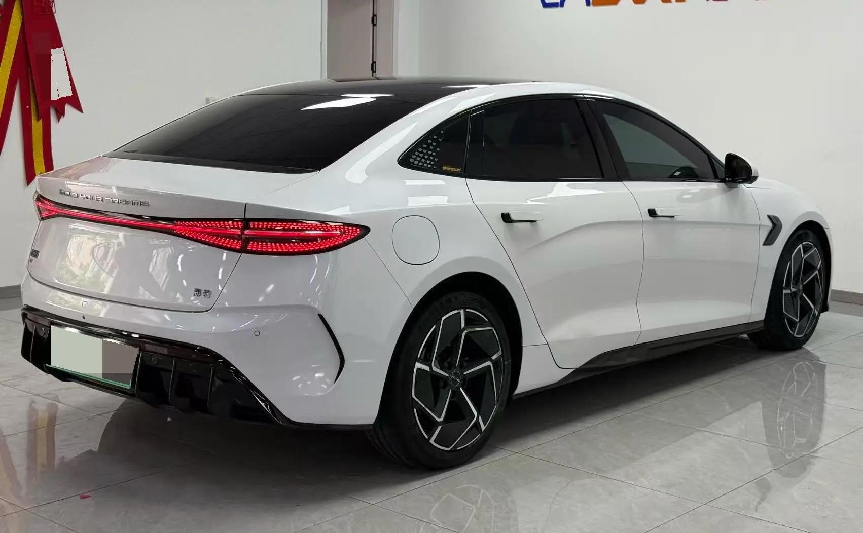 BYD 2023 Seal Champion Edition 700km Performance Edition Automatic Gear 5
