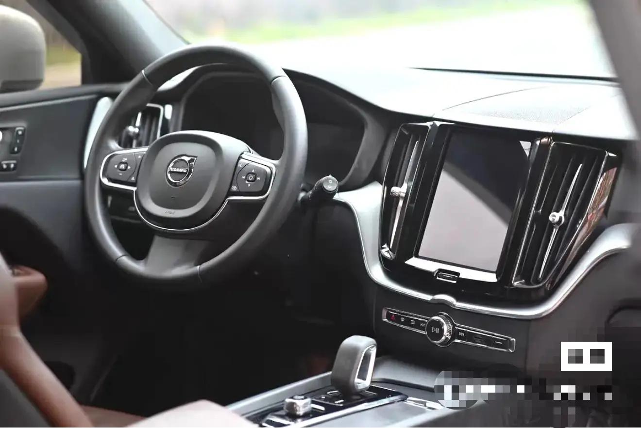 Volvo XC60 2023 B5 4-wheel-drive Zhiyi Deluxe Edition 5
